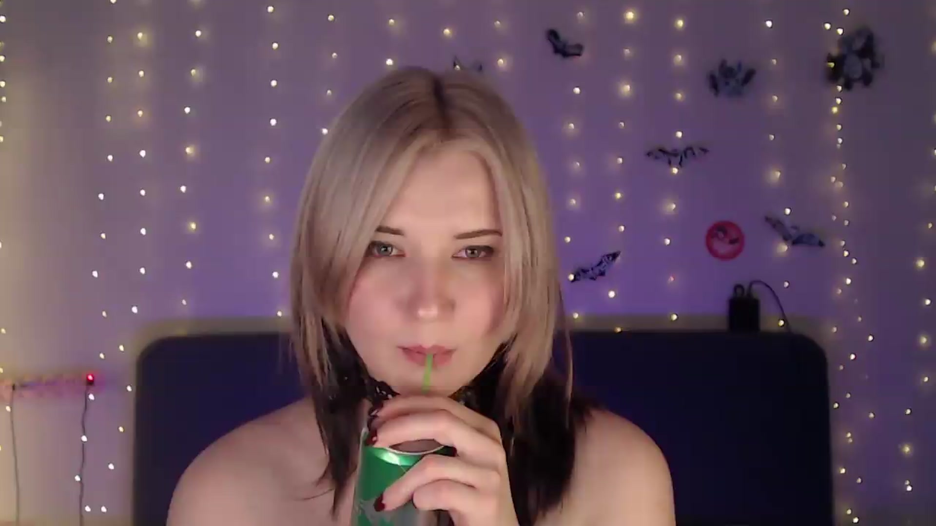 Gallery image thumbnail from Sleepy_AF's myfreecams stream on, 06/07/2026, 17:31 image 4 of 20