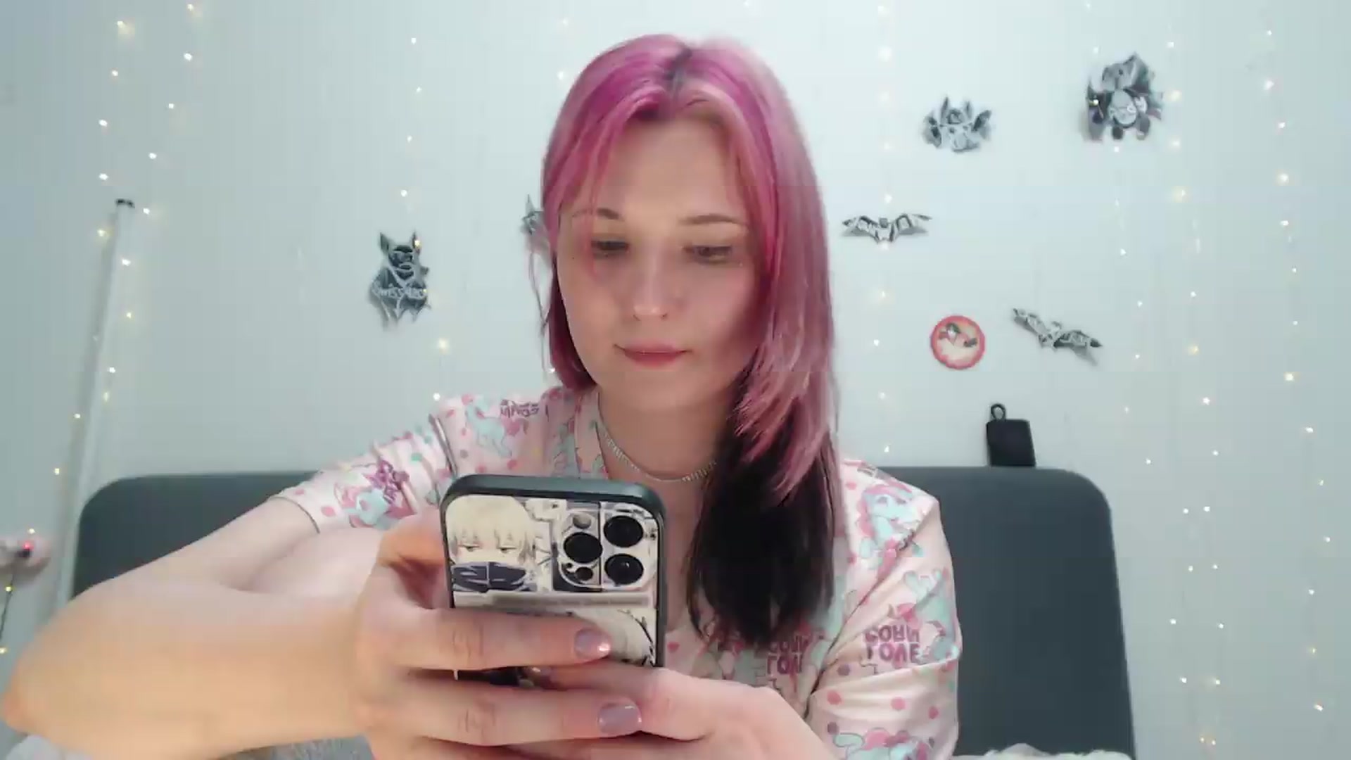 Gallery image thumbnail from Sleepy_AF's myfreecams stream on, 06/18/2026, 19:58 image 8 of 20