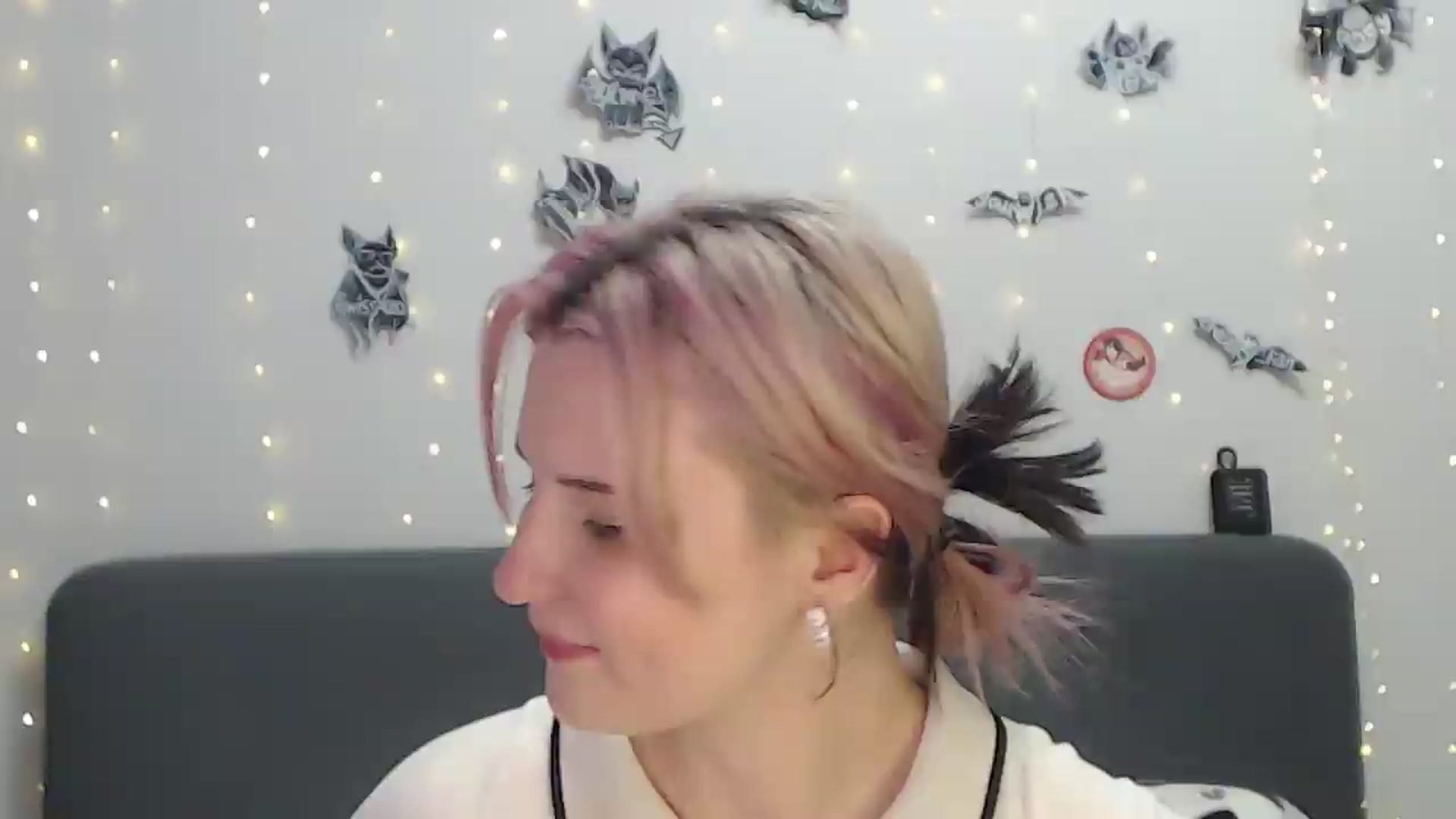 Gallery image thumbnail from Sleepy_AF's myfreecams stream on, 07/04/2026, 15:18 image 18 of 20