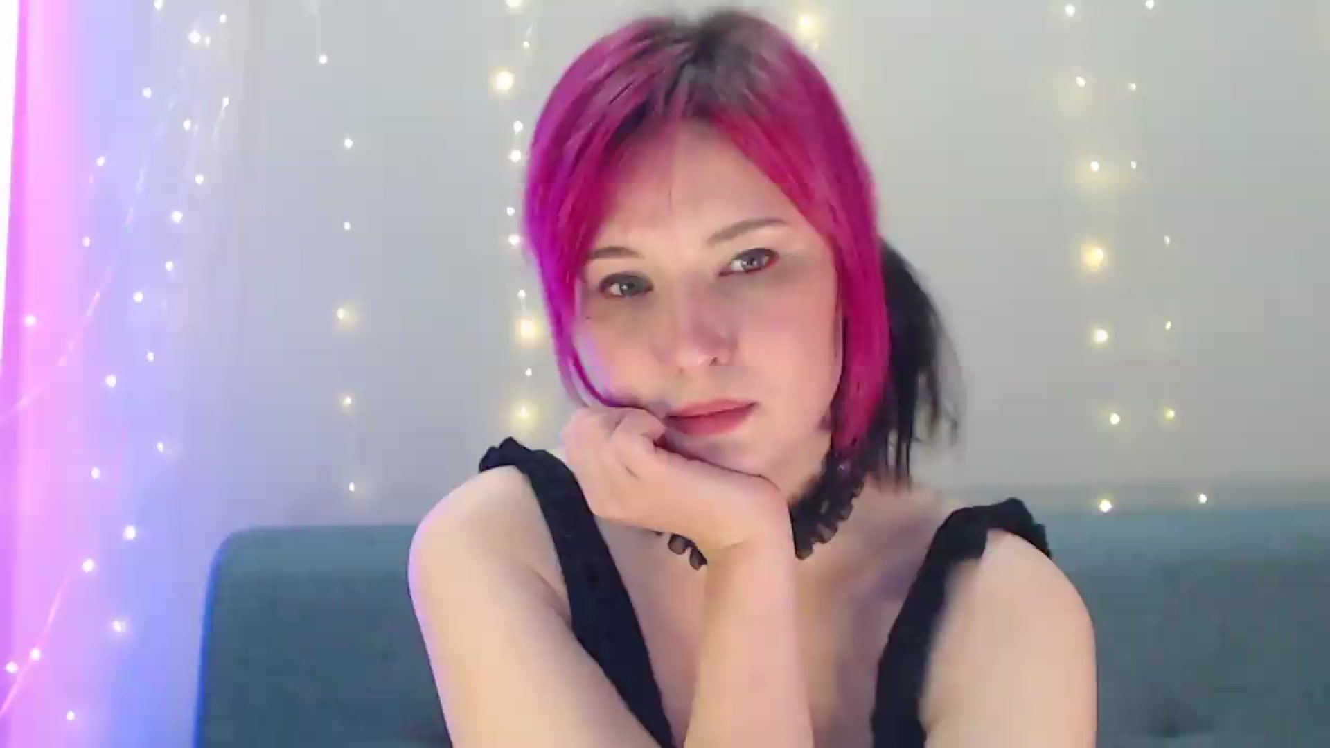 Gallery image thumbnail from Sleepy_AF's myfreecams stream on, 08/25/2026, 17:21 image 20 of 20