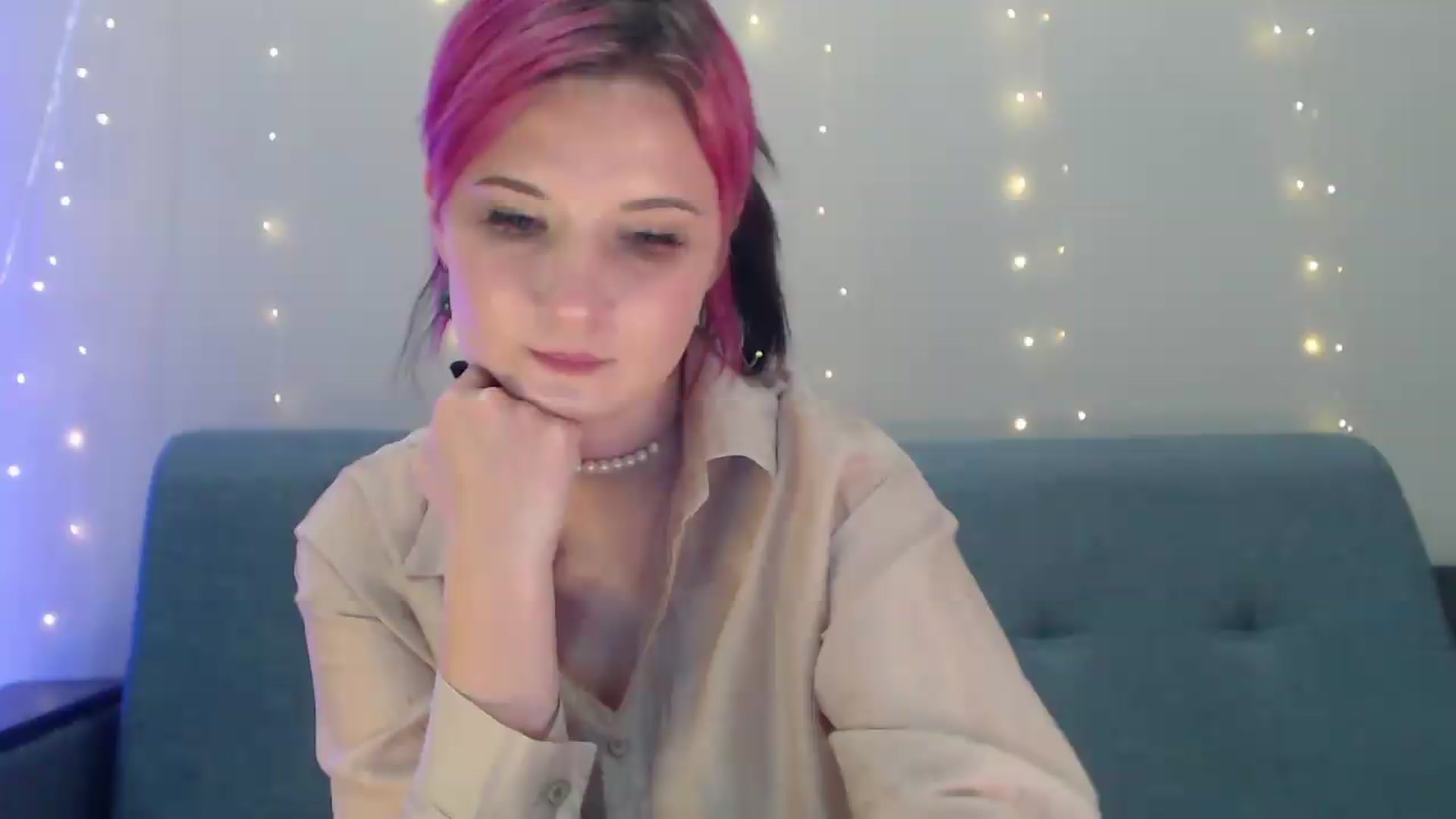 Gallery image thumbnail from Sleepy_AF's myfreecams stream on, 09/04/2026, 21:17 image 2 of 20