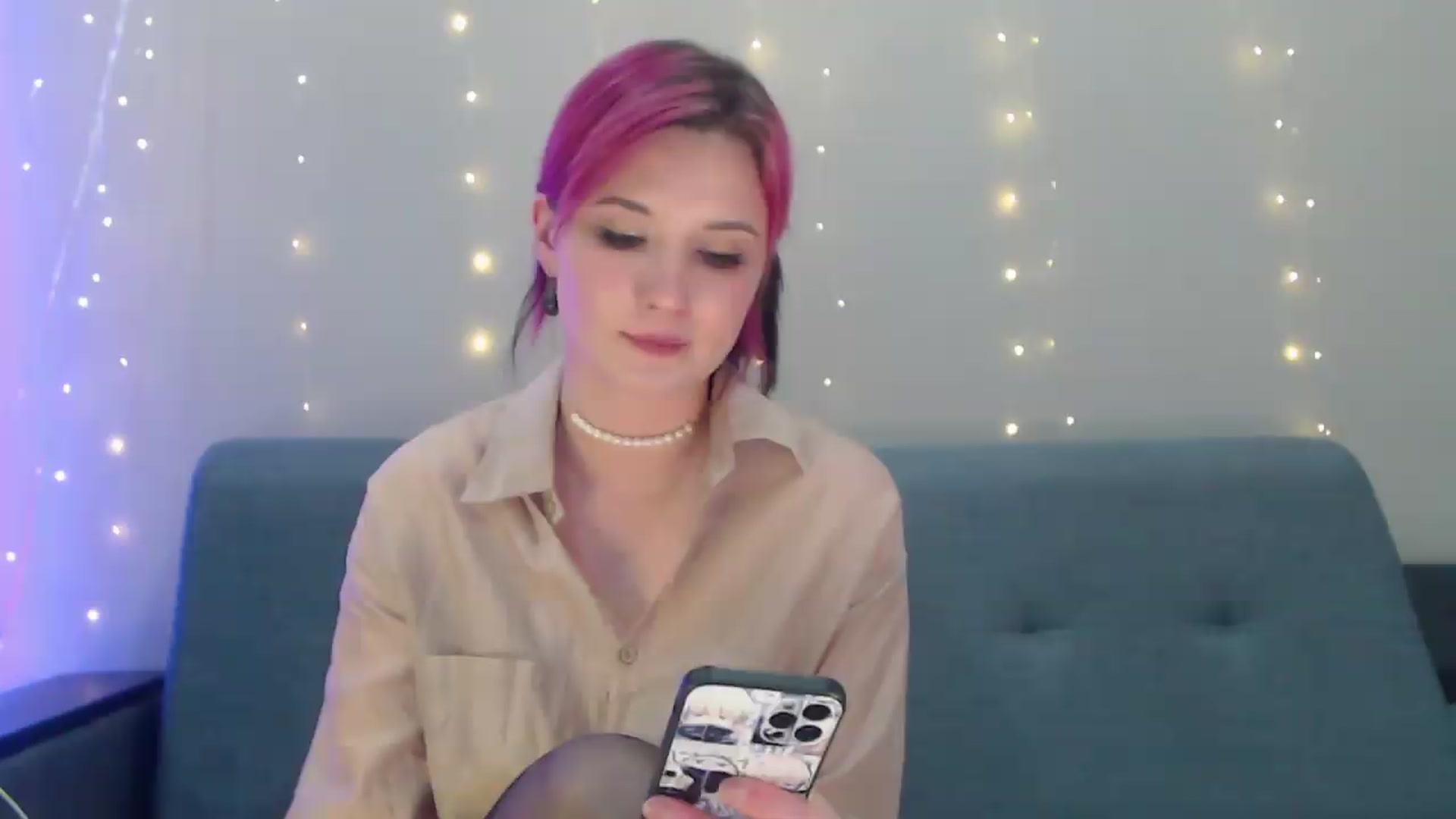 Gallery image thumbnail from Sleepy_AF's myfreecams stream on, 09/04/2026, 21:17 image 7 of 20