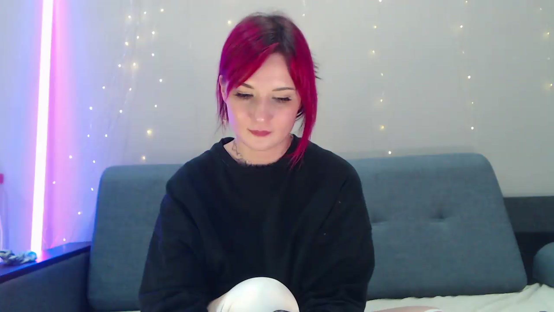 Gallery image thumbnail from Sleepy_AF's myfreecams stream on, 09/06/2026, 15:30 image 18 of 20