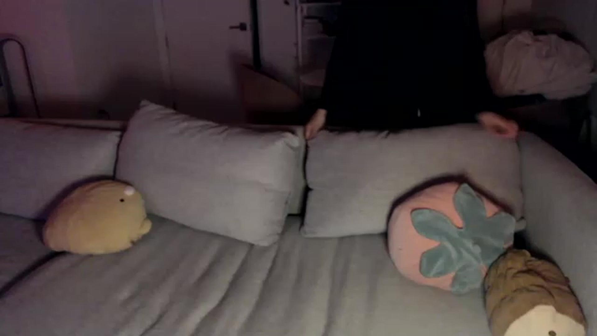 Gallery image thumbnail from Sleepych3w's myfreecams stream on, 02/16/2023, 04:54 image 12 of 20
