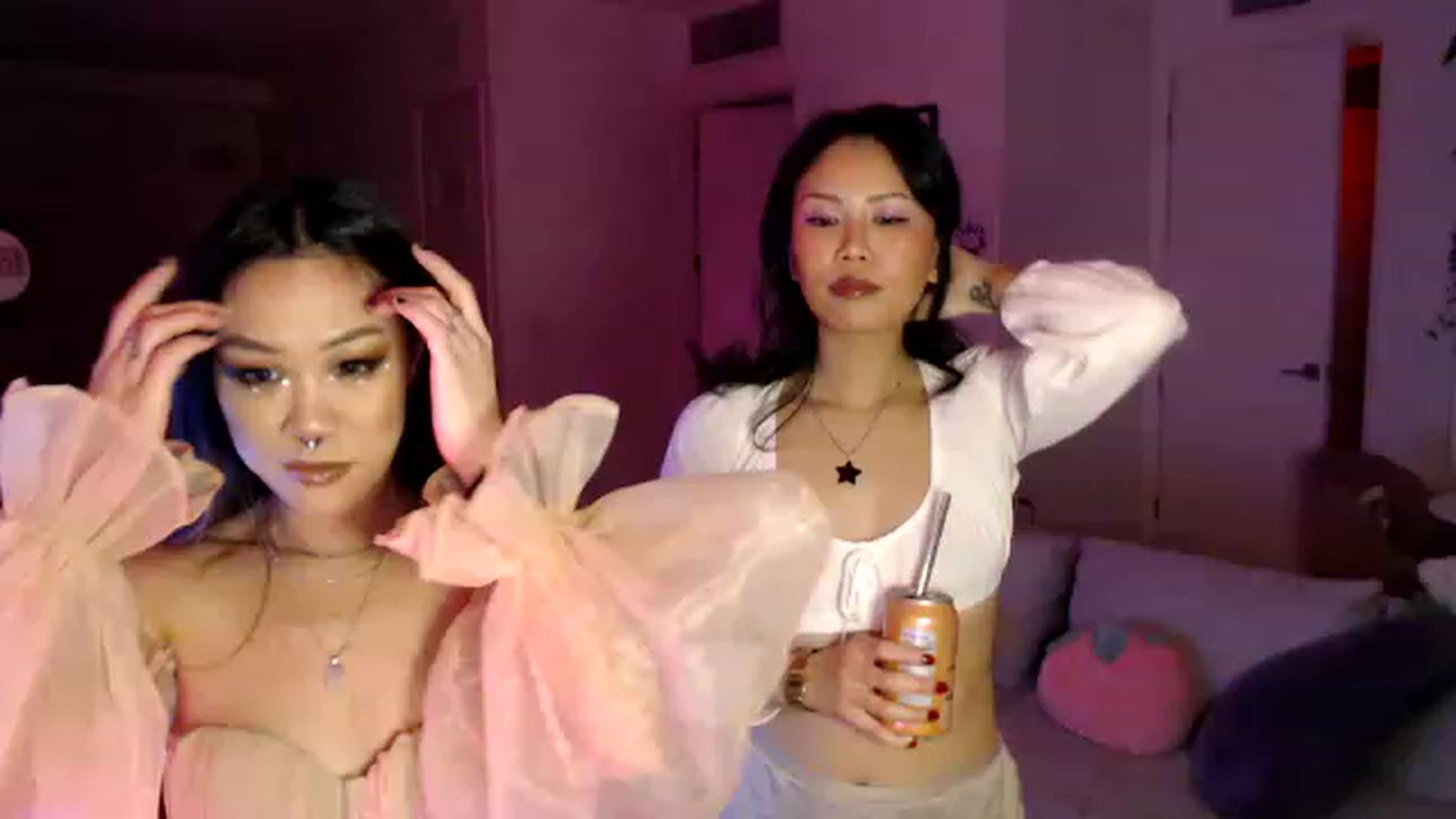 Gallery image thumbnail from Sleepych3w's myfreecams stream on, 02/18/2023, 07:54 image 1 of 20