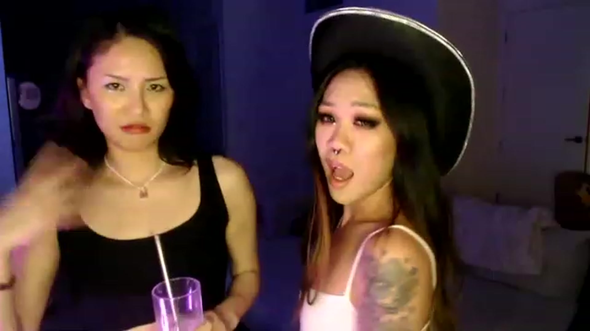 Gallery image thumbnail from Sleepych3w's myfreecams stream on, 02/27/2023, 07:21 image 5 of 20