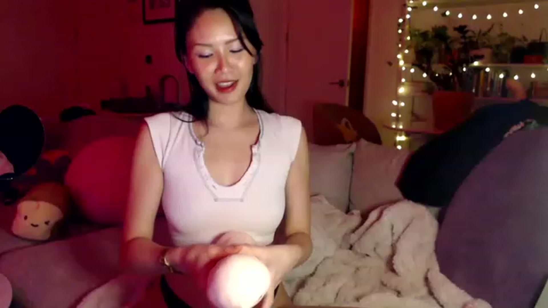 Gallery image thumbnail from Sleepych3w's myfreecams stream on, 02/28/2023, 06:25 image 15 of 20