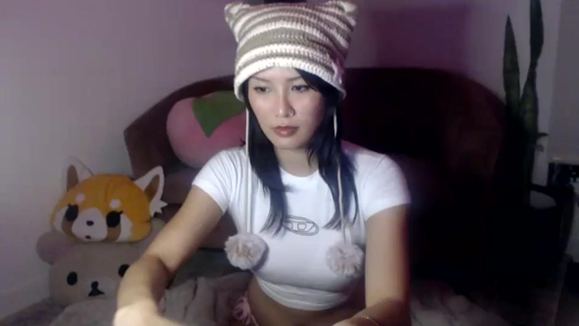 Gallery image thumbnail from Sleepych3w's myfreecams stream on, 01/12/2024, 05:13 image 1 of 20
