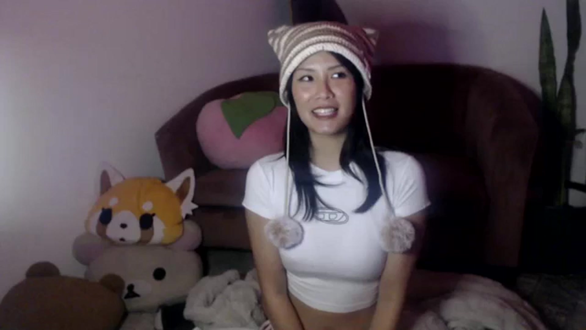 Gallery image thumbnail from Sleepych3w's myfreecams stream on, 01/12/2024, 05:13 image 16 of 20
