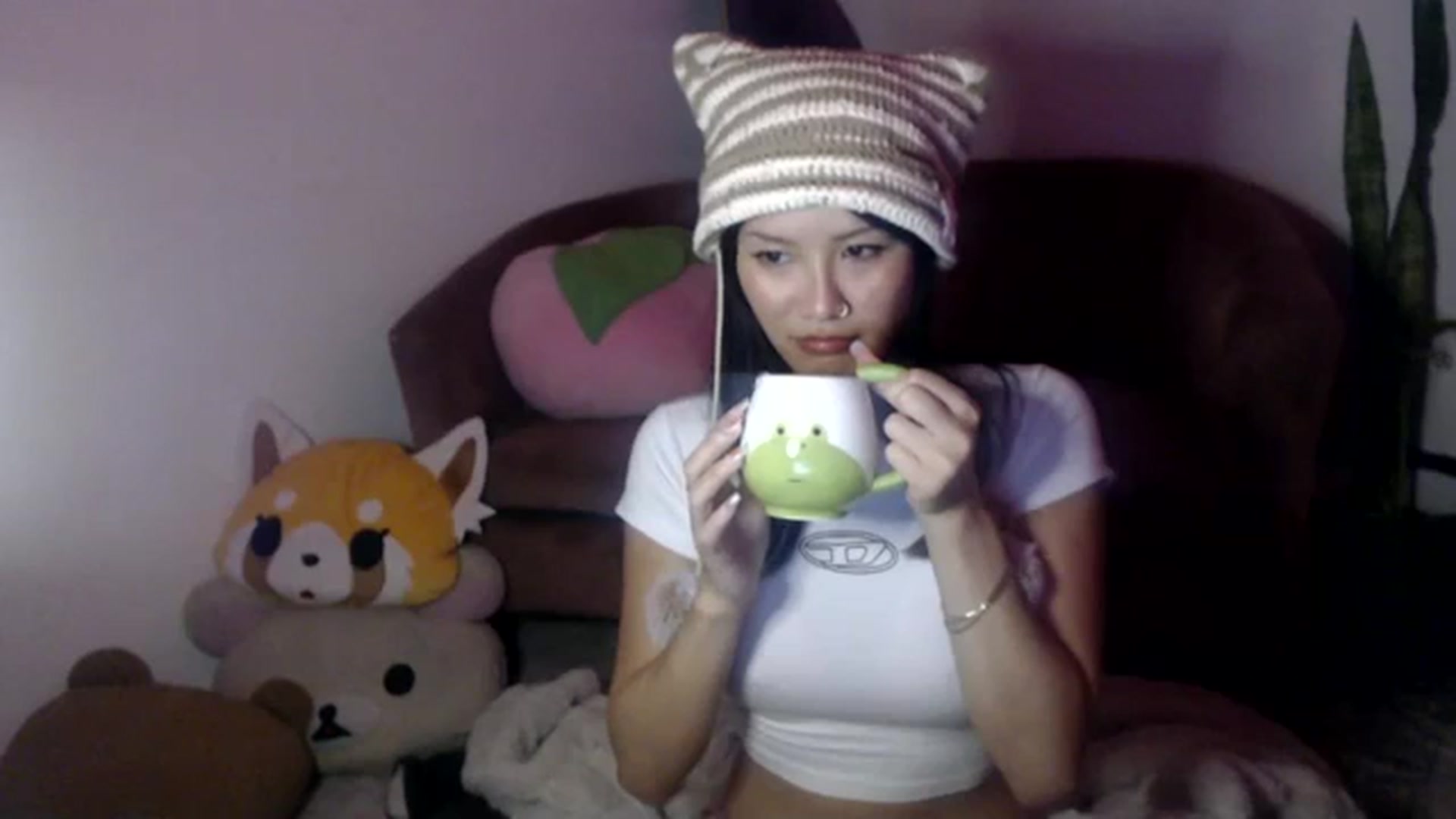 Gallery image thumbnail from Sleepych3w's myfreecams stream on, 01/12/2024, 05:13 image 17 of 20
