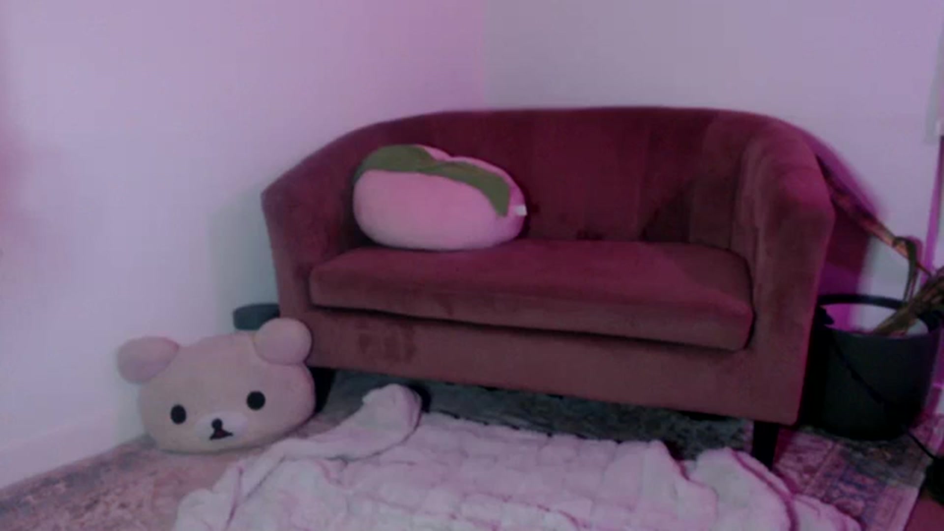 Gallery image thumbnail from Sleepych3w's myfreecams stream on, 02/09/2024, 05:20 image 15 of 20