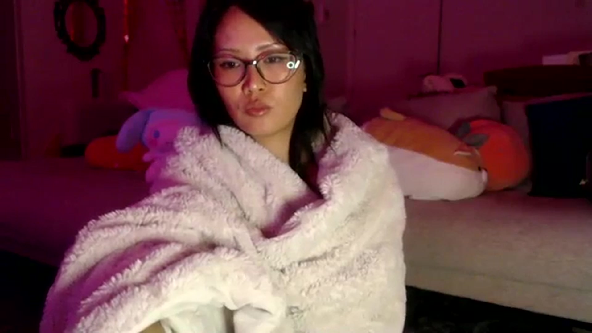 Gallery image thumbnail from Sleepych3w's myfreecams stream on, 04/08/2024, 05:43 image 16 of 20