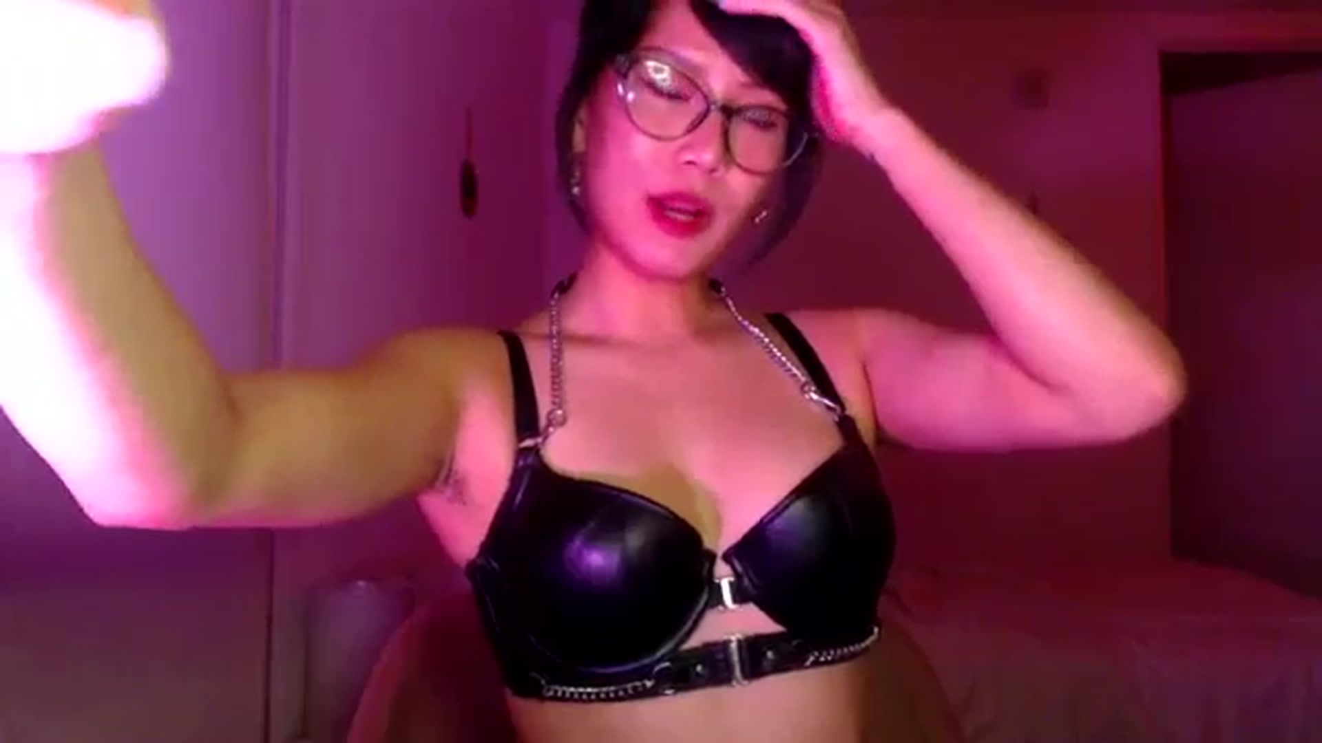 Gallery image thumbnail from Sleepych3w's myfreecams stream on, 04/19/2024, 04:12 image 10 of 20