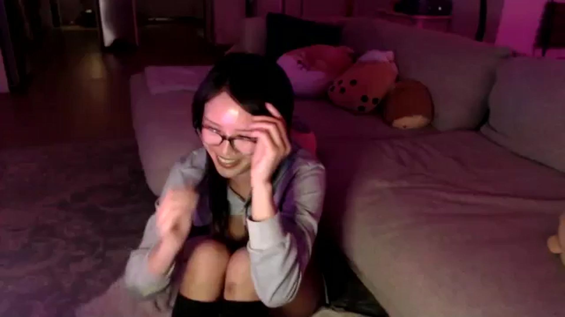 Gallery image thumbnail from Sleepych3w's myfreecams stream on, 06/13/2024, 04:32 image 16 of 20