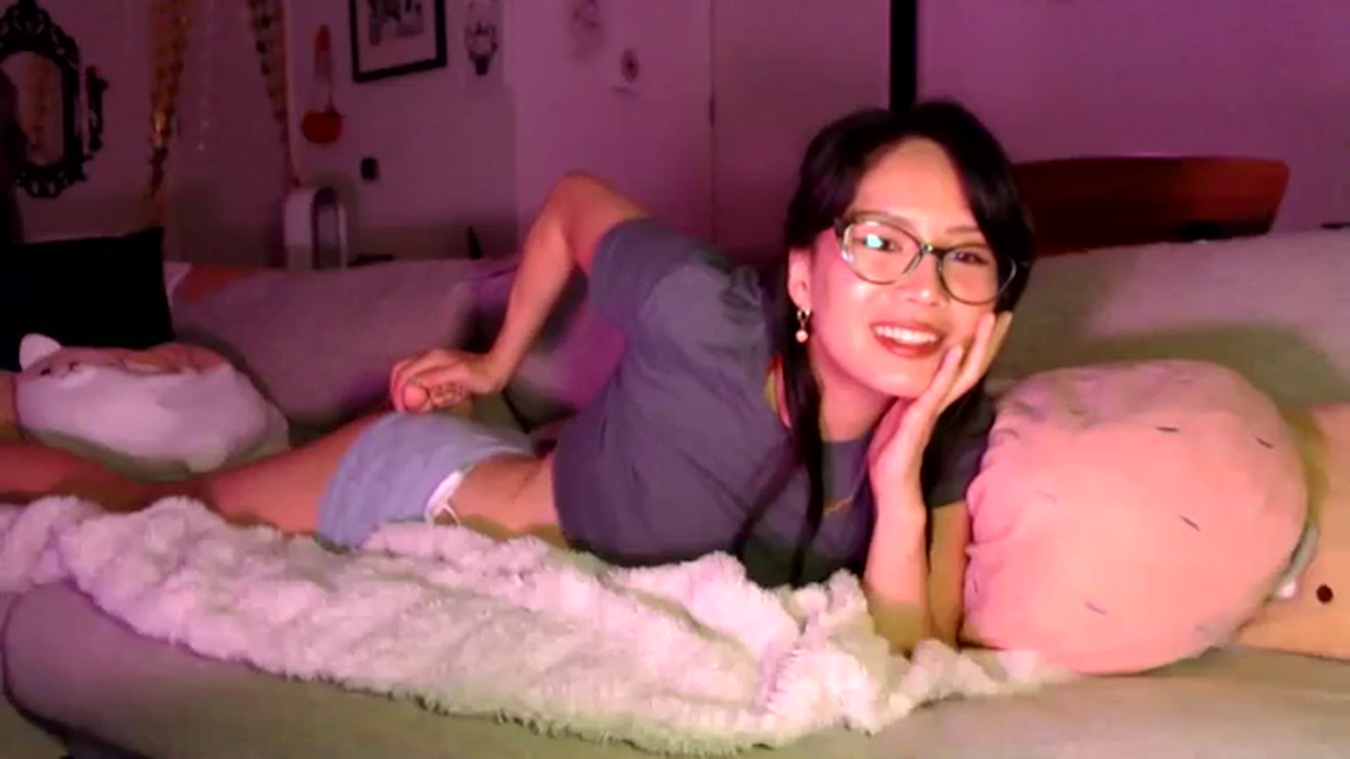 Gallery image thumbnail from Sleepych3w's myfreecams stream on, 06/28/2024, 04:39 image 4 of 20