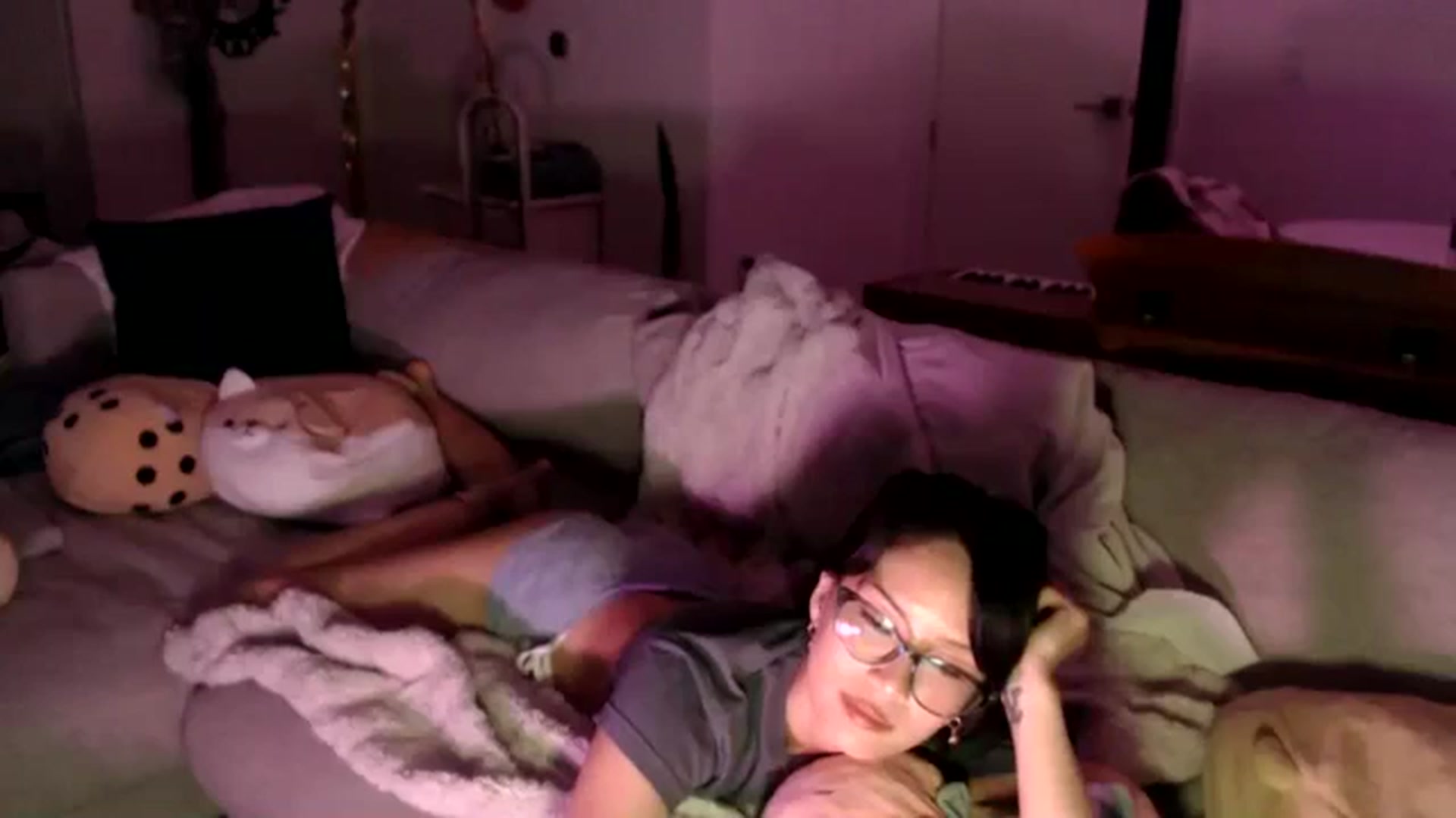 Gallery image thumbnail from Sleepych3w's myfreecams stream on, 06/28/2024, 04:39 image 3 of 20