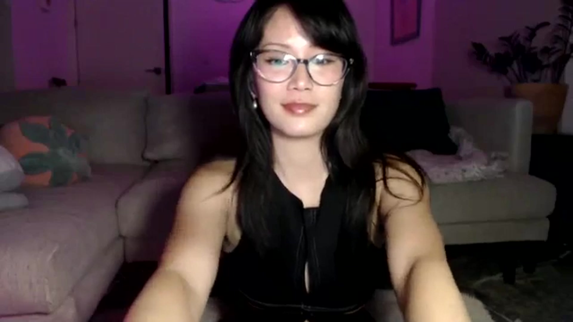 Gallery image thumbnail from Sleepych3w's myfreecams stream on, 08/09/2024, 06:32 image 8 of 20