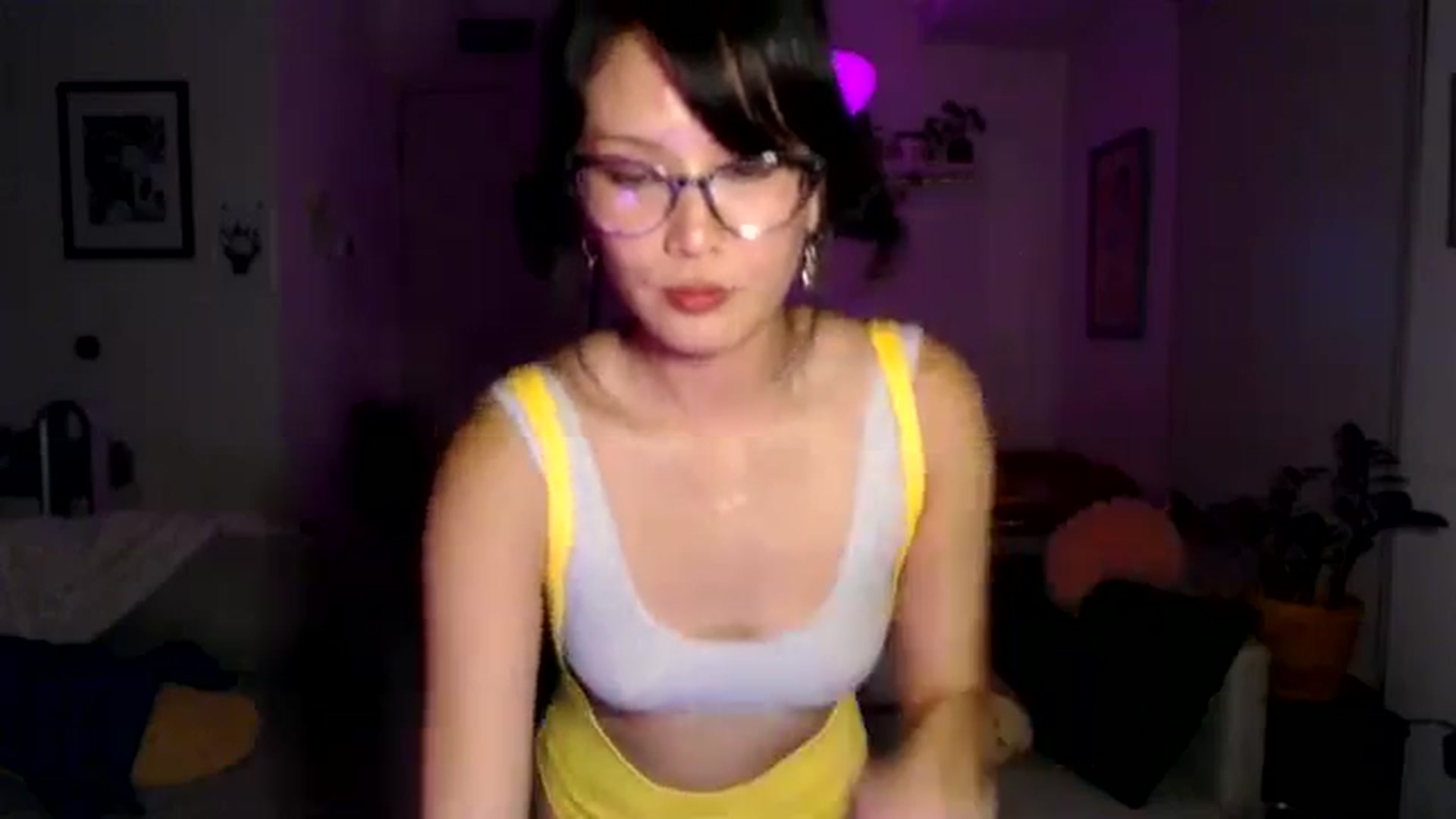 Gallery image thumbnail from Sleepych3w's myfreecams stream on, 08/15/2024, 05:27 image 15 of 20