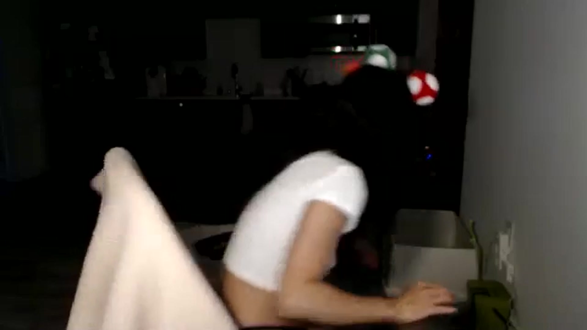 Gallery image thumbnail from Sleepych3w's myfreecams stream on, 08/19/2024, 06:24 image 20 of 20