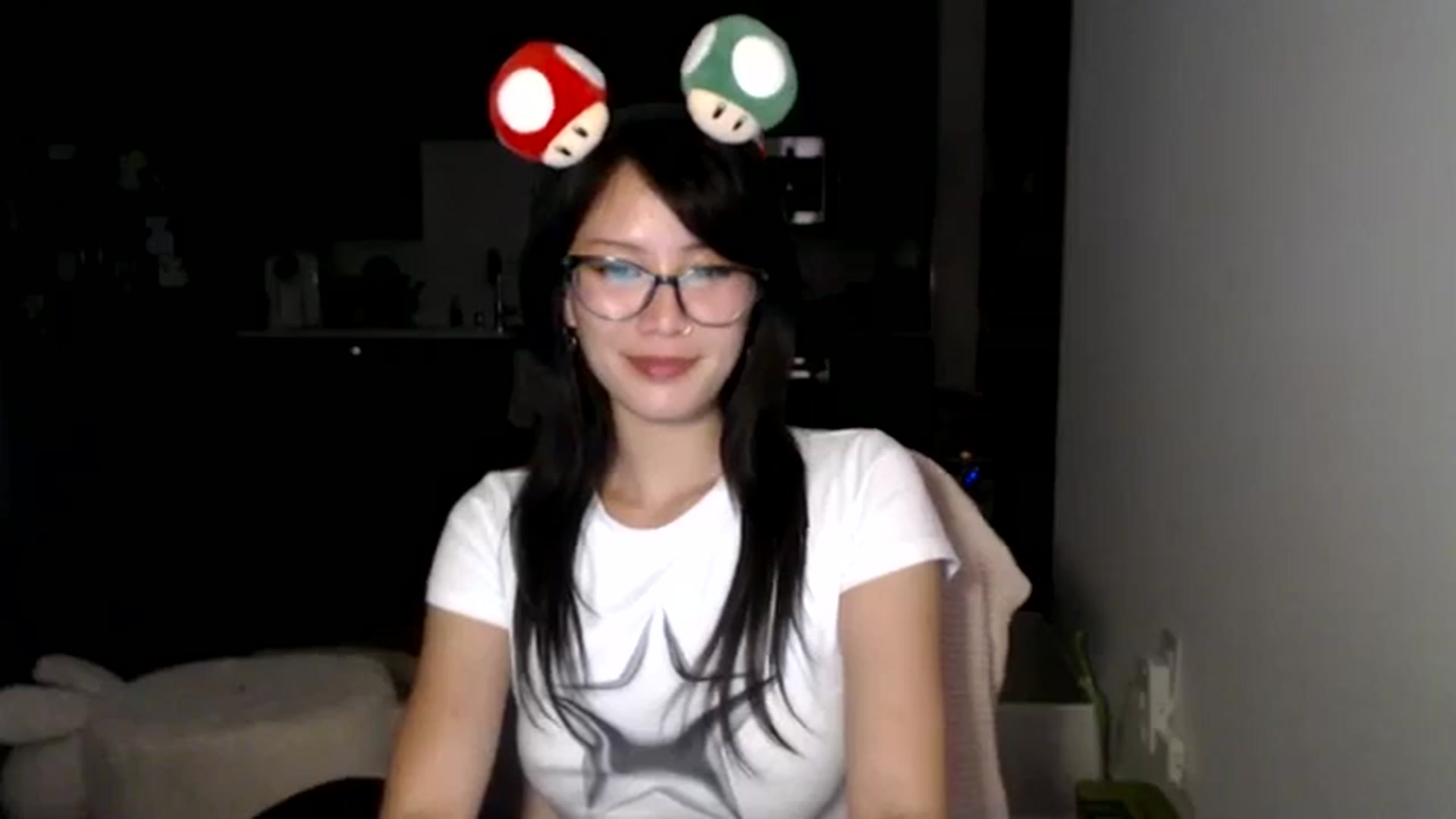 Gallery image thumbnail from Sleepych3w's myfreecams stream on, 08/19/2024, 06:24 image 7 of 20