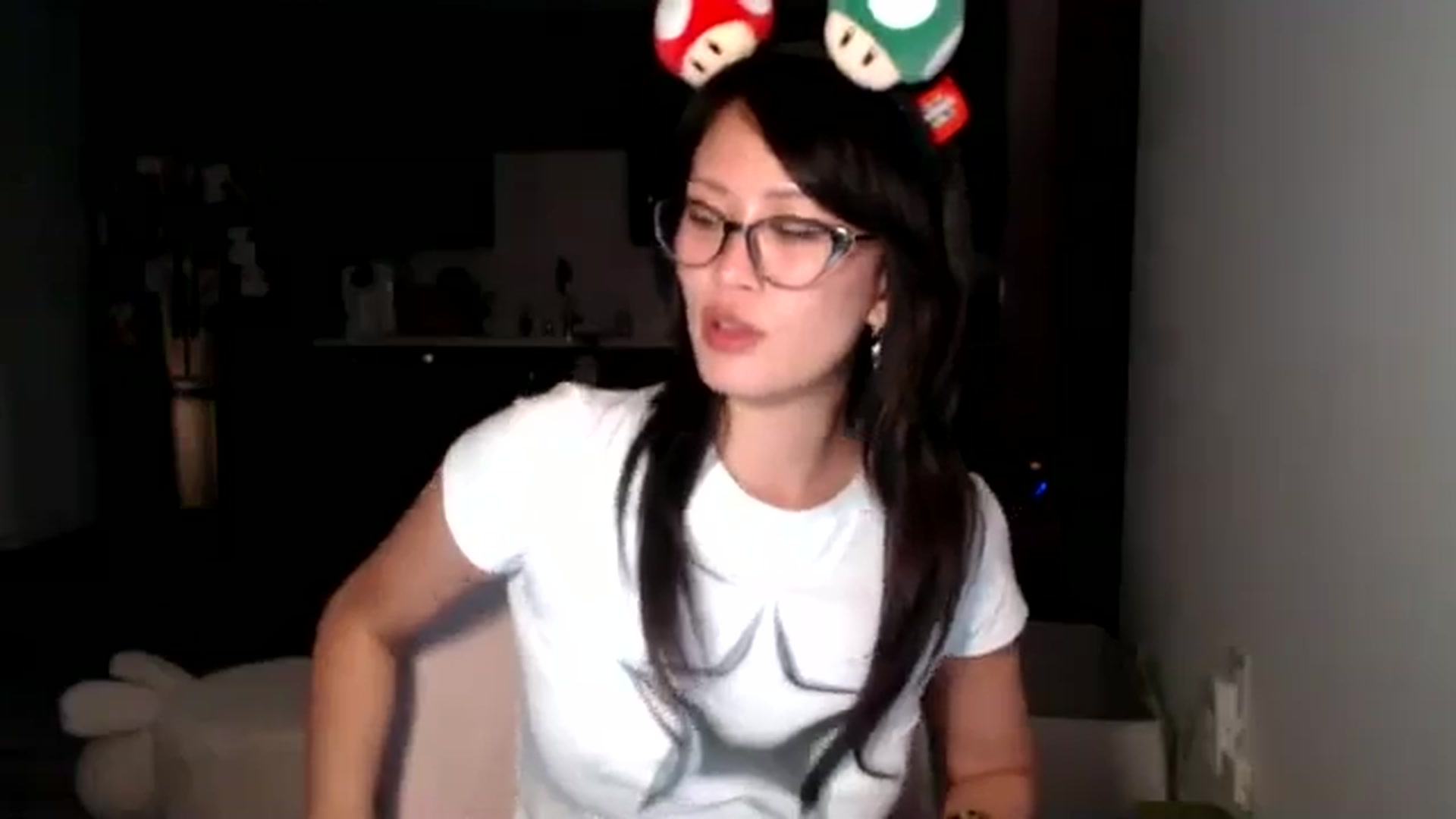 Gallery image thumbnail from Sleepych3w's myfreecams stream on, 08/19/2024, 06:24 image 2 of 20