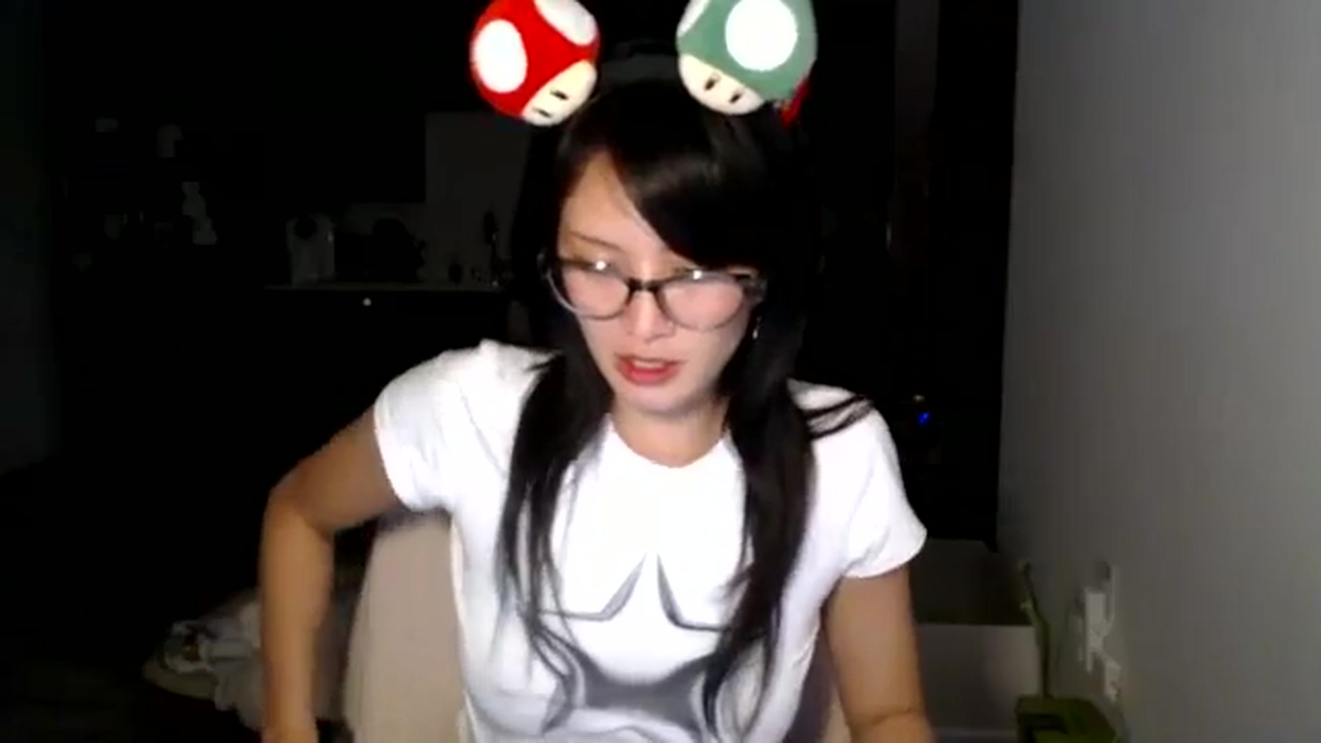 Gallery image thumbnail from Sleepych3w's myfreecams stream on, 08/19/2024, 06:24 image 15 of 20