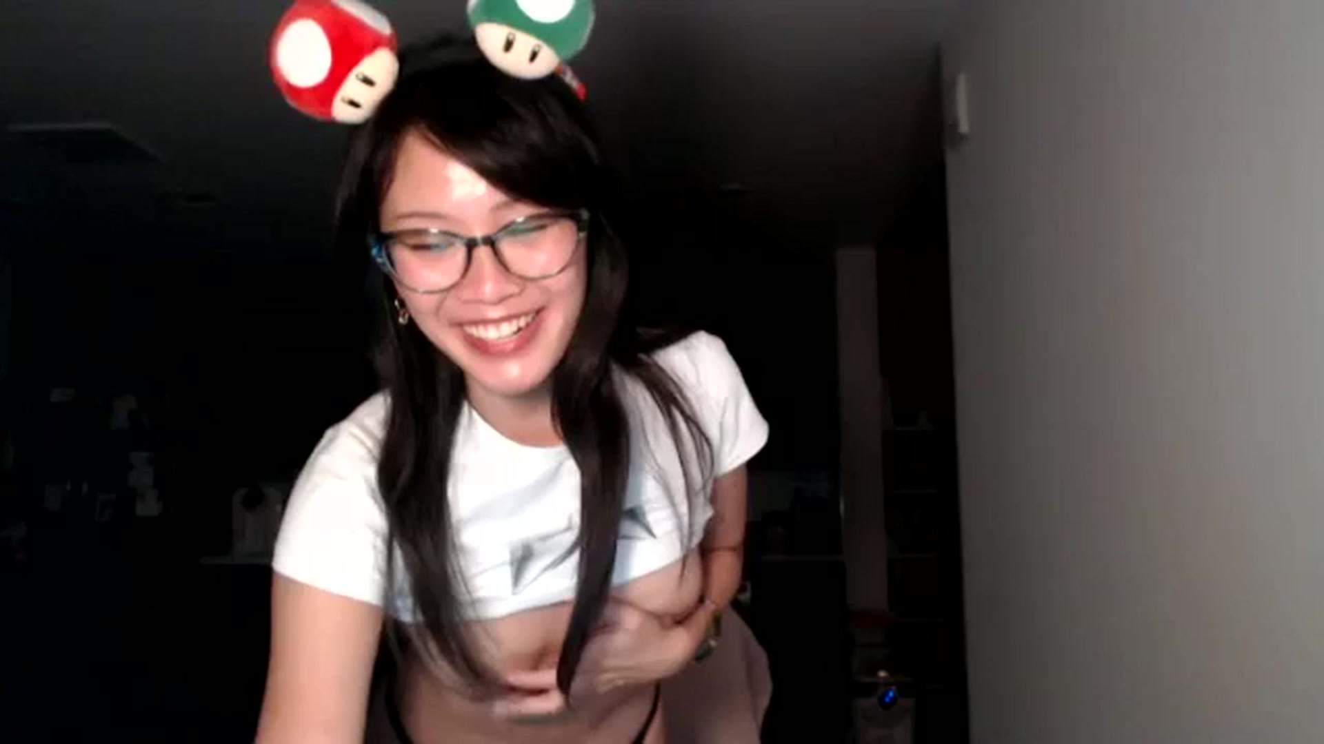 Gallery image thumbnail from Sleepych3w's myfreecams stream on, 08/19/2024, 06:24 image 1 of 20
