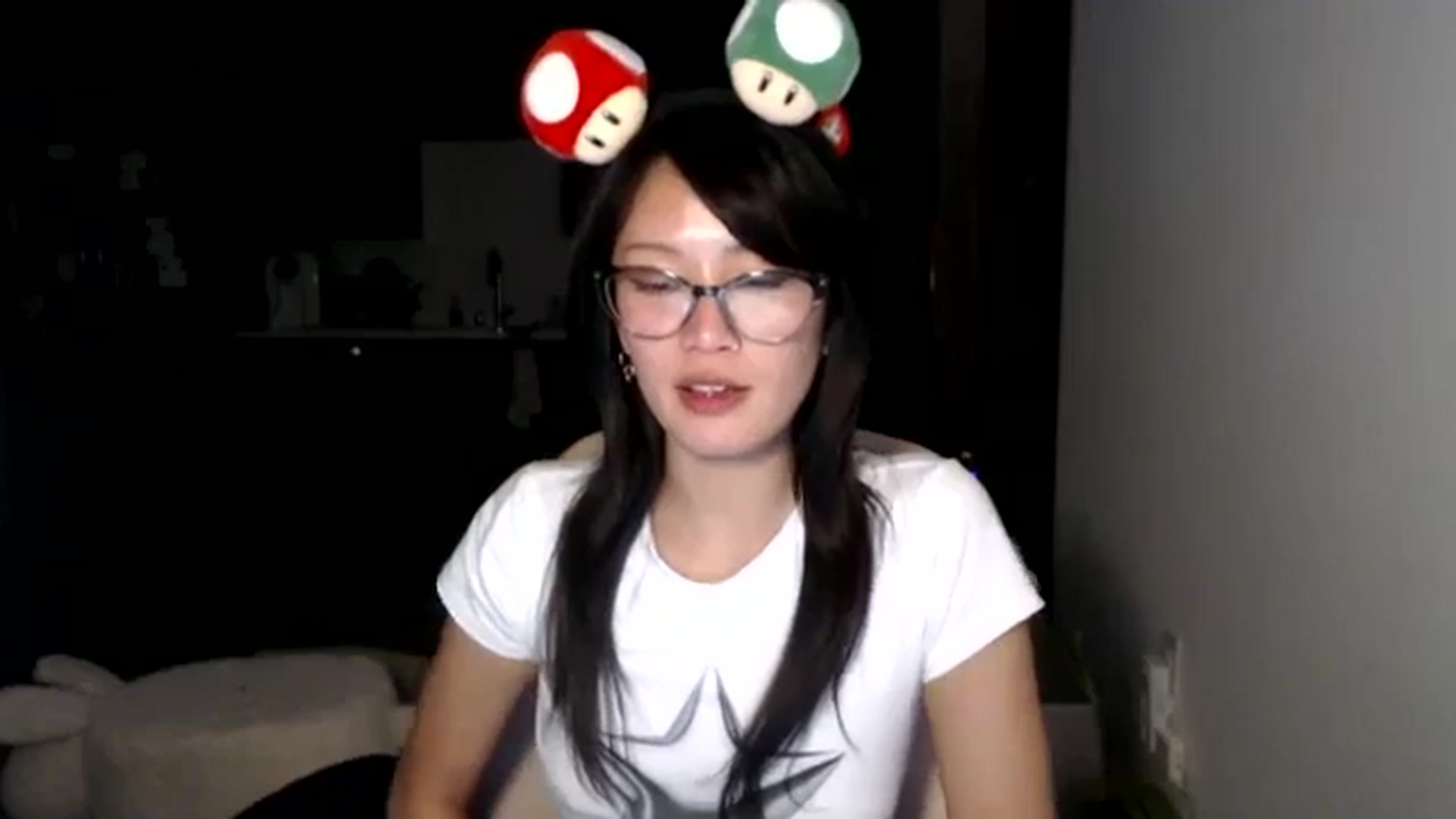 Gallery image thumbnail from Sleepych3w's myfreecams stream on, 08/19/2024, 06:24 image 8 of 20