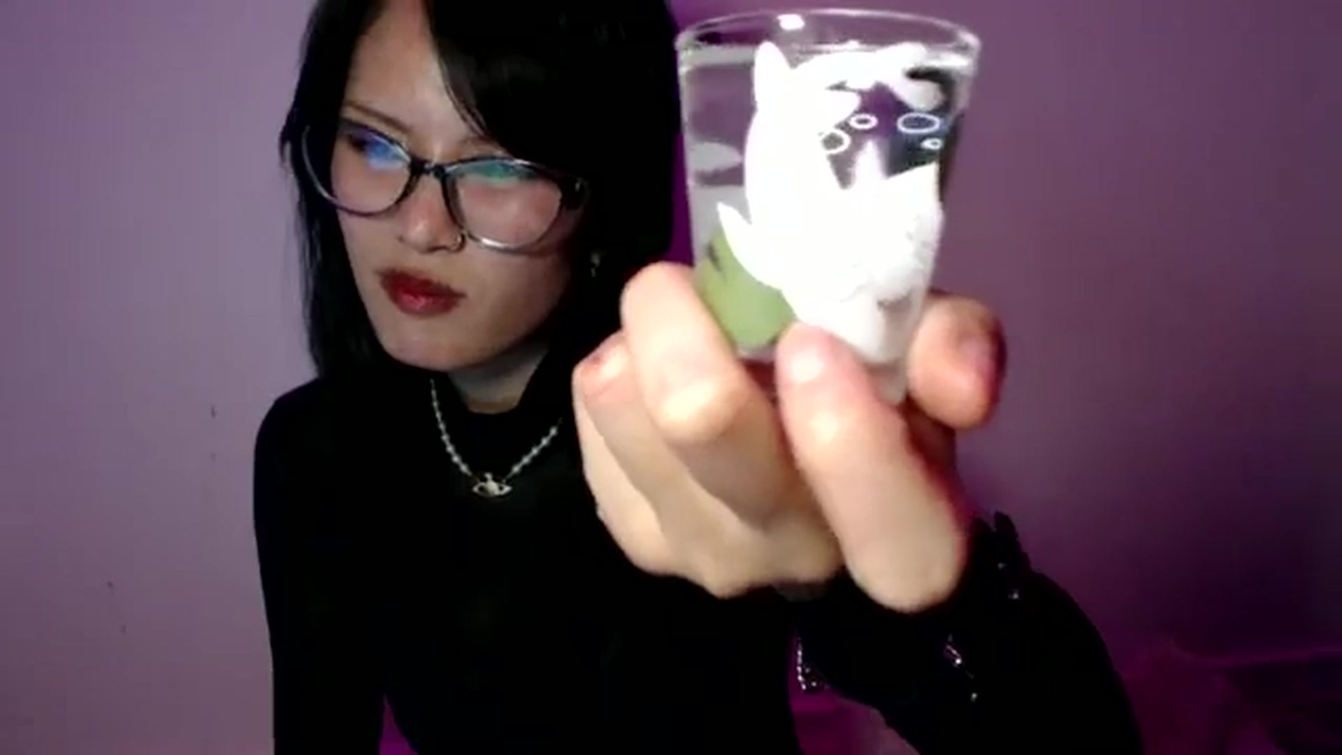 Gallery image thumbnail from Sleepych3w's myfreecams stream on, 09/07/2024, 03:52 image 8 of 20