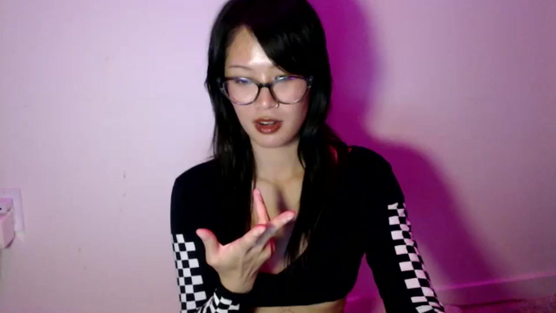 Gallery image thumbnail from Sleepych3w's myfreecams stream on, 09/09/2024, 04:40 image 10 of 20