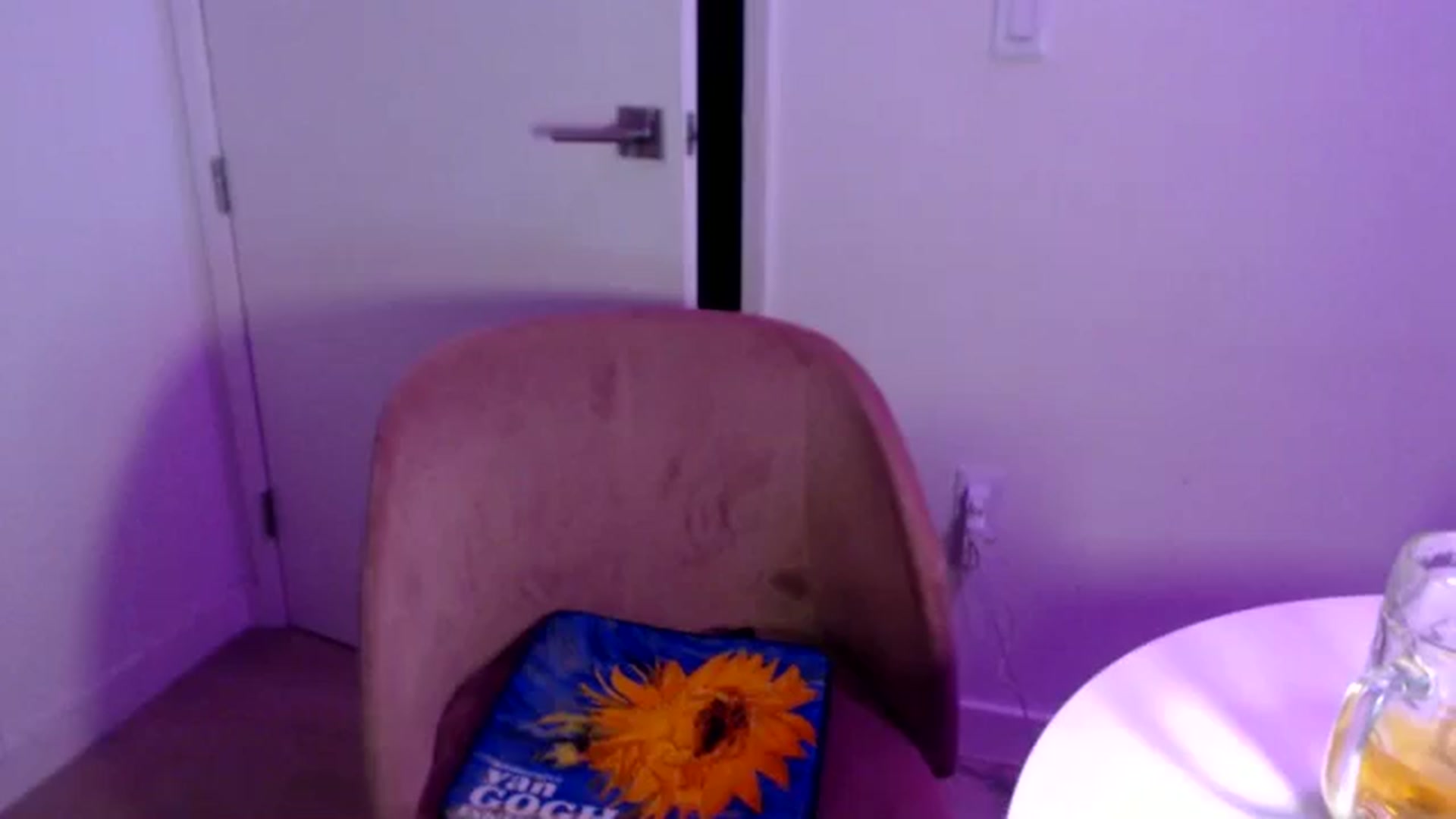 Gallery image thumbnail from Sleepych3w's myfreecams stream on, 09/14/2024, 05:56 image 18 of 20