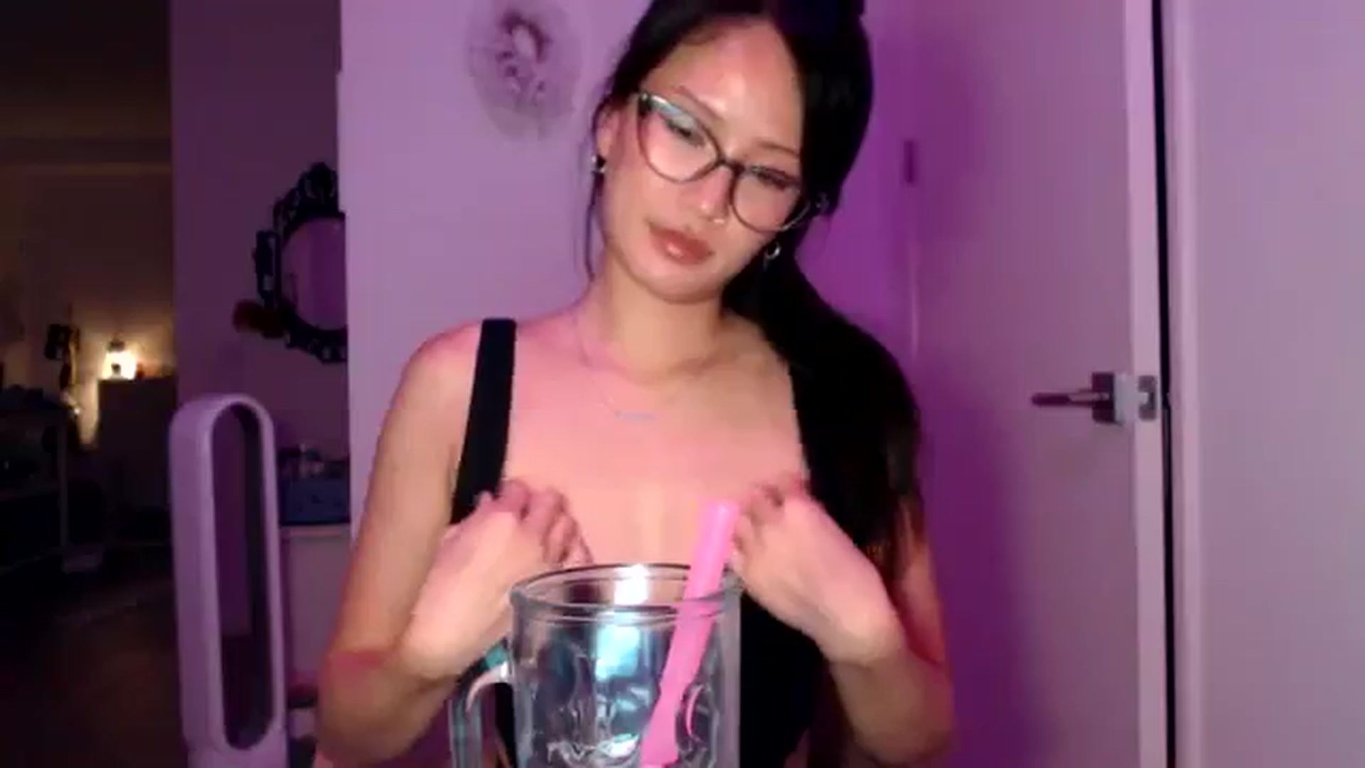 Gallery image thumbnail from Sleepych3w's myfreecams stream on, 09/21/2024, 02:57 image 14 of 20