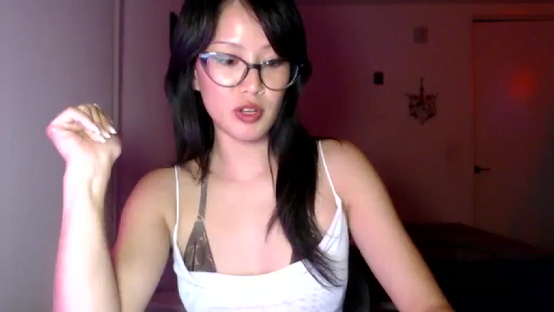 Gallery image thumbnail from Sleepych3w's myfreecams stream on, 09/26/2024, 05:33 image 13 of 20