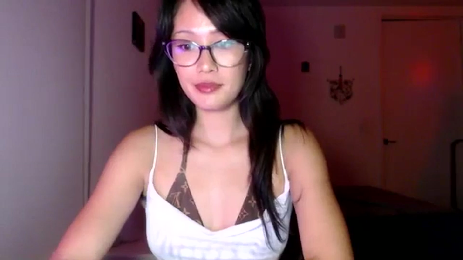 Gallery image thumbnail from Sleepych3w's myfreecams stream on, 09/26/2024, 05:33 image 5 of 20