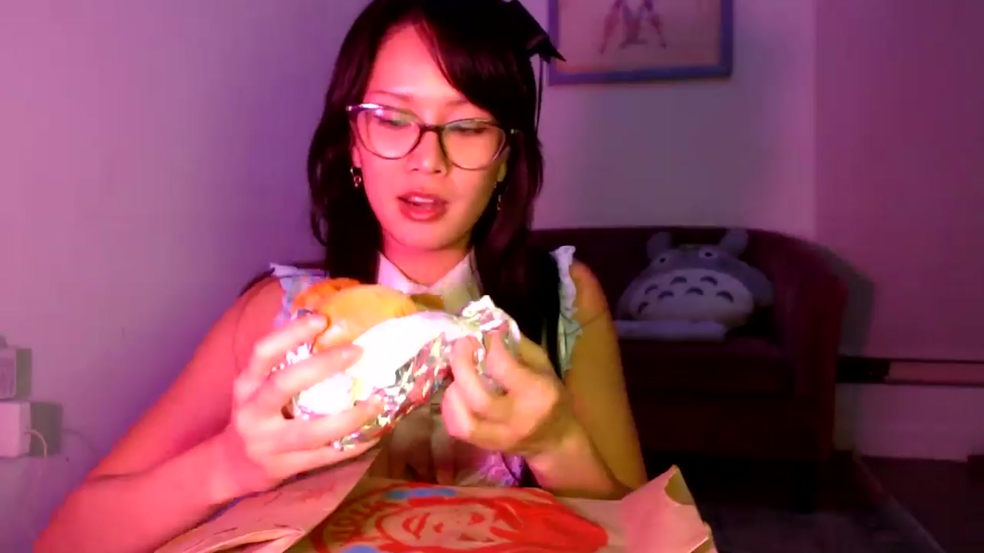 Gallery image thumbnail from Sleepych3w's myfreecams stream on, 10/19/2024, 08:10 image 15 of 20