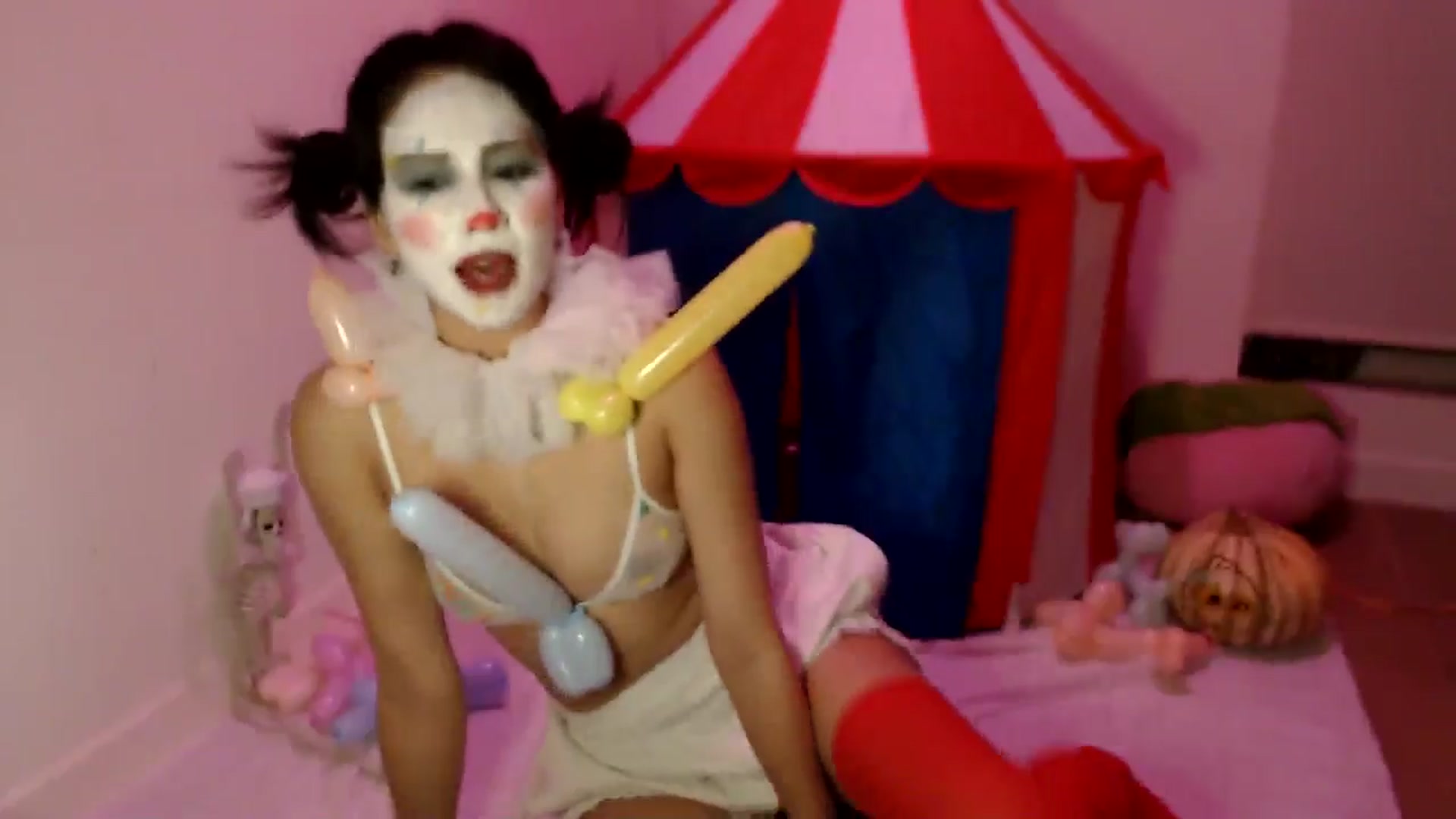 Gallery image thumbnail from Sleepych3w's myfreecams stream on, 11/01/2024, 04:26 image 7 of 20