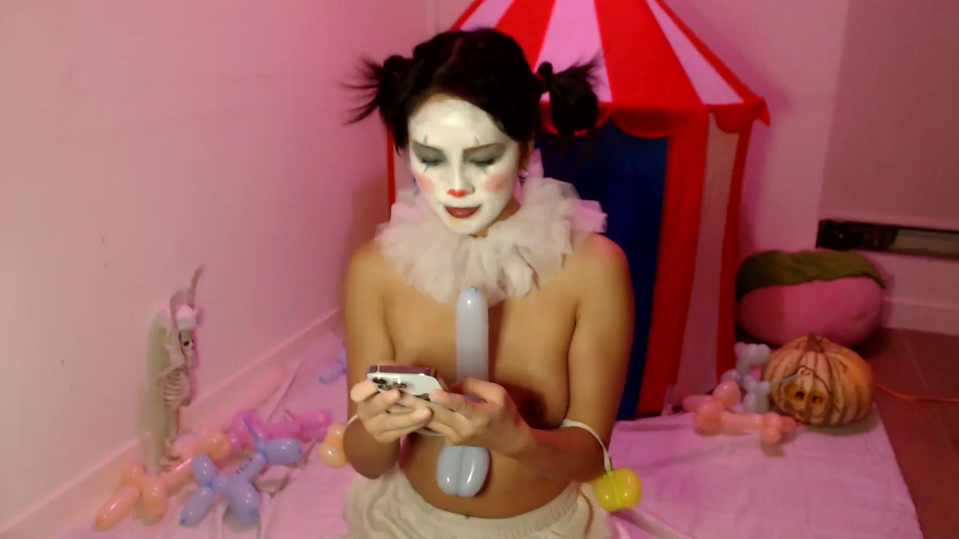 Gallery image thumbnail from Sleepych3w's myfreecams stream on, 11/01/2024, 04:26 image 15 of 20