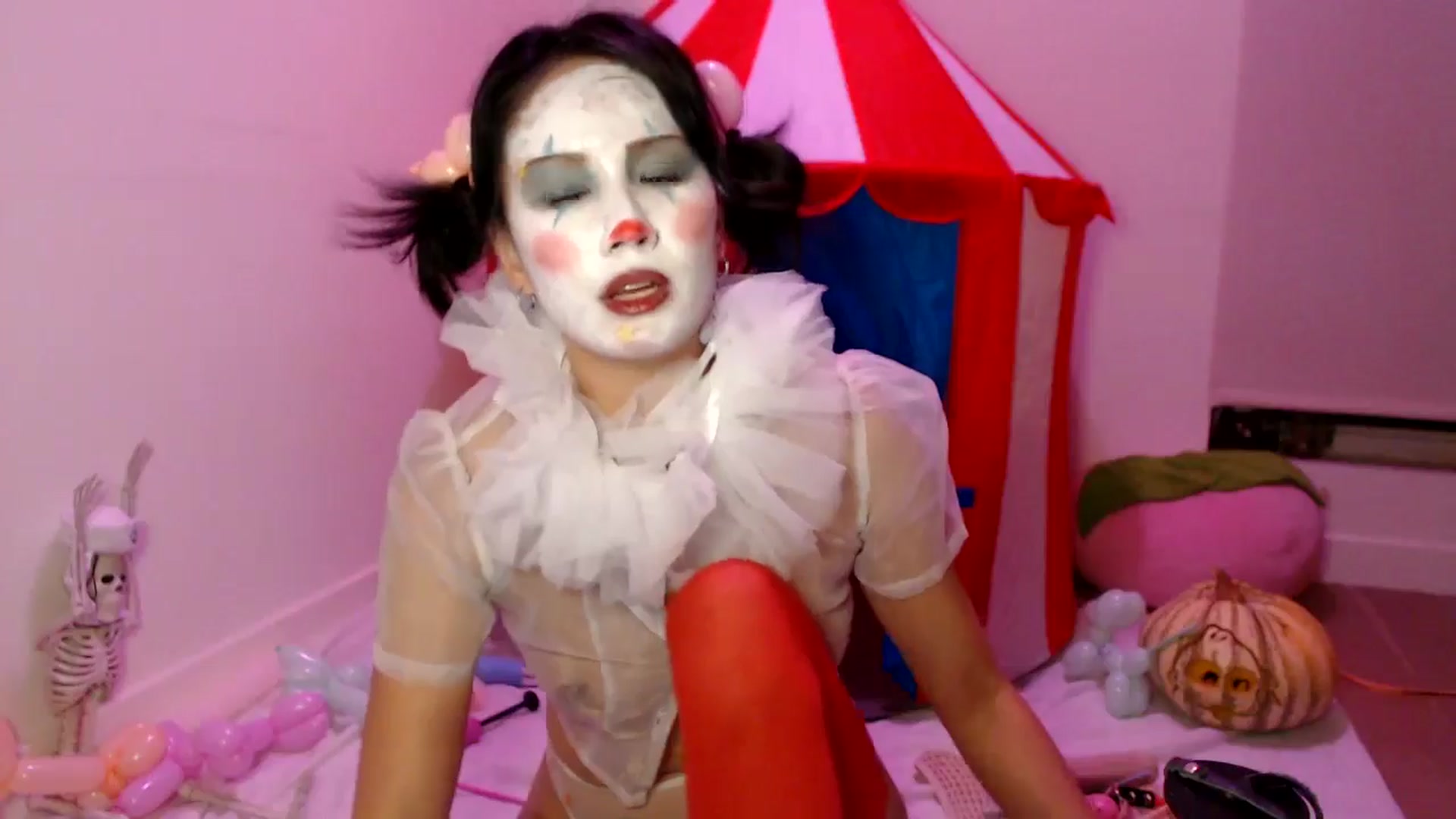 Gallery image thumbnail from Sleepych3w's myfreecams stream on, 11/01/2024, 05:21 image 9 of 20