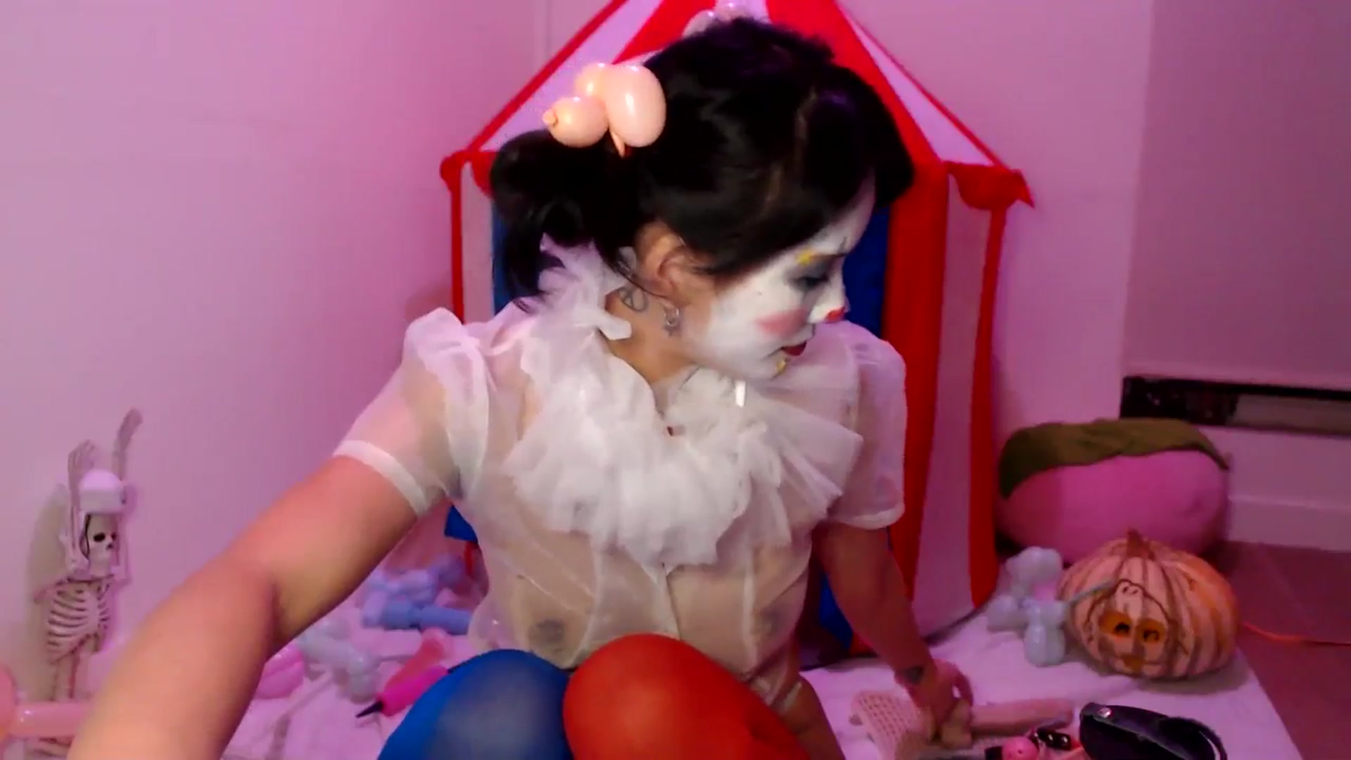 Gallery image thumbnail from Sleepych3w's myfreecams stream on, 11/01/2024, 05:21 image 12 of 20