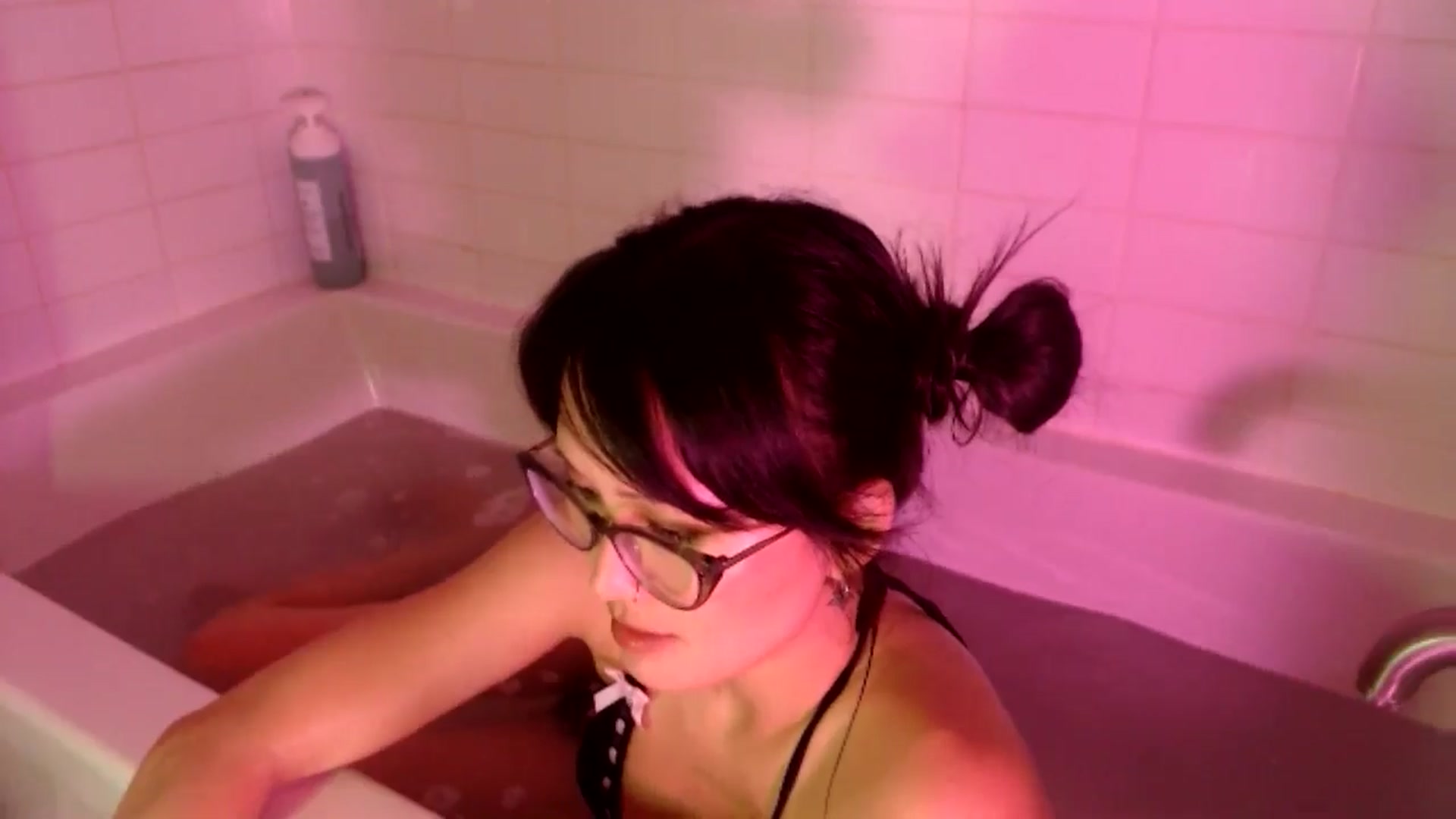 Gallery image thumbnail from Sleepych3w's myfreecams stream on, 11/11/2024, 07:26 image 10 of 20
