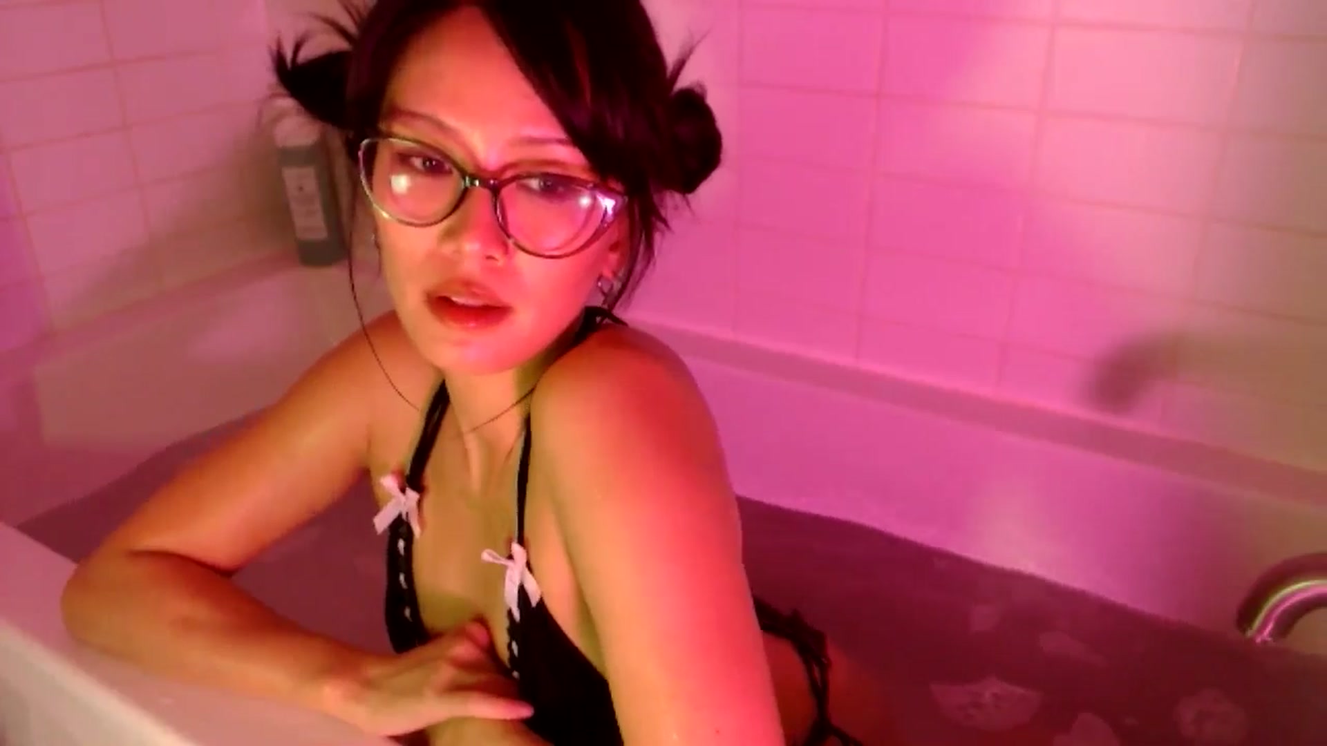 Gallery image thumbnail from Sleepych3w's myfreecams stream on, 11/11/2024, 07:26 image 2 of 20
