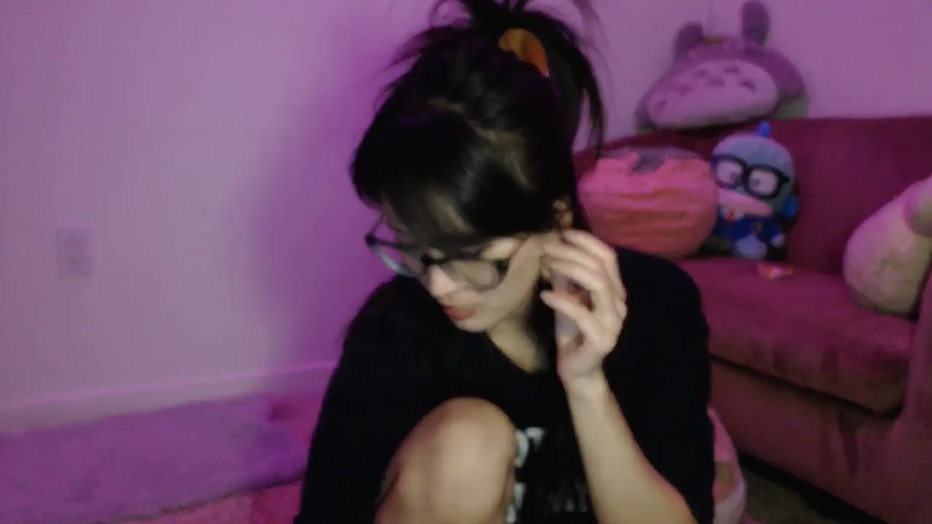 Gallery image thumbnail from Sleepych3w's myfreecams stream on, 11/18/2024, 06:27 image 17 of 20