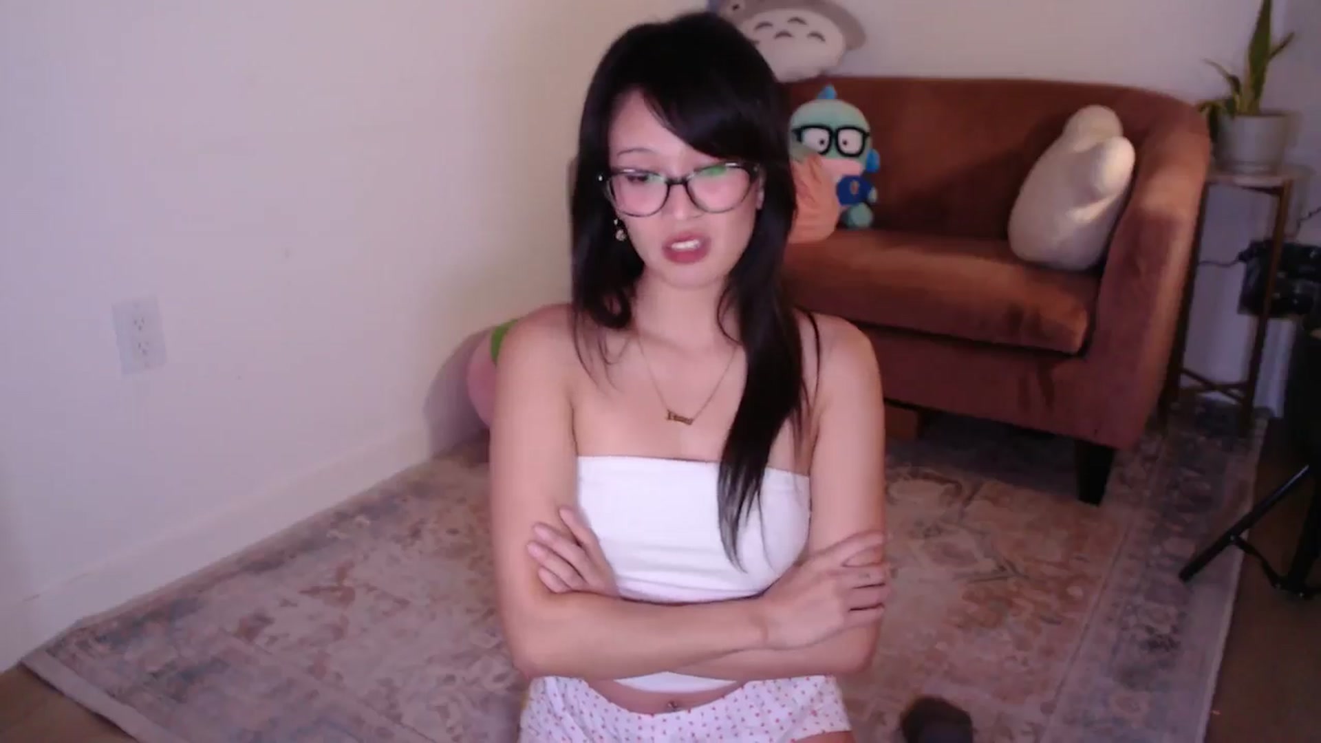 Gallery image thumbnail from Sleepych3w's myfreecams stream on, 11/23/2024, 07:14 image 17 of 20