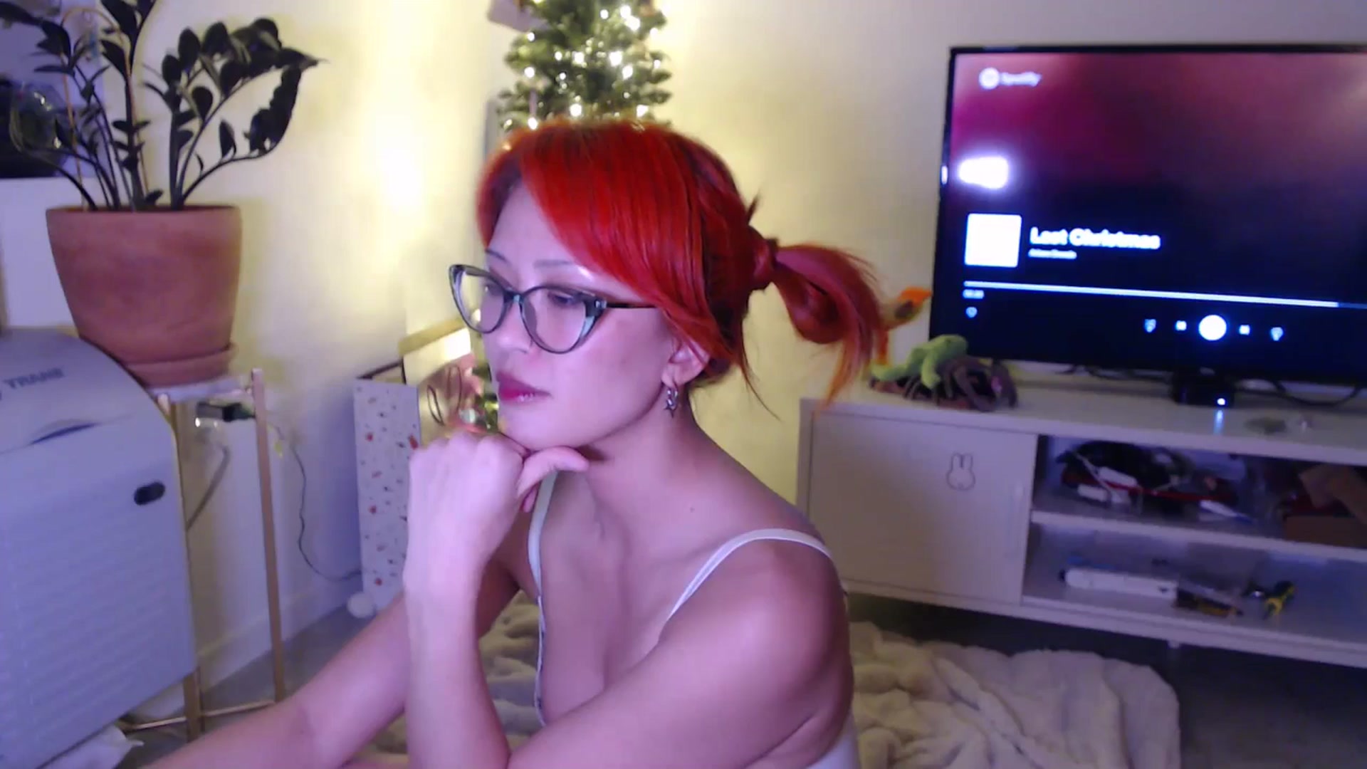 Gallery image thumbnail from Sleepych3w's myfreecams stream on, 12/20/2024, 07:27 image 7 of 20