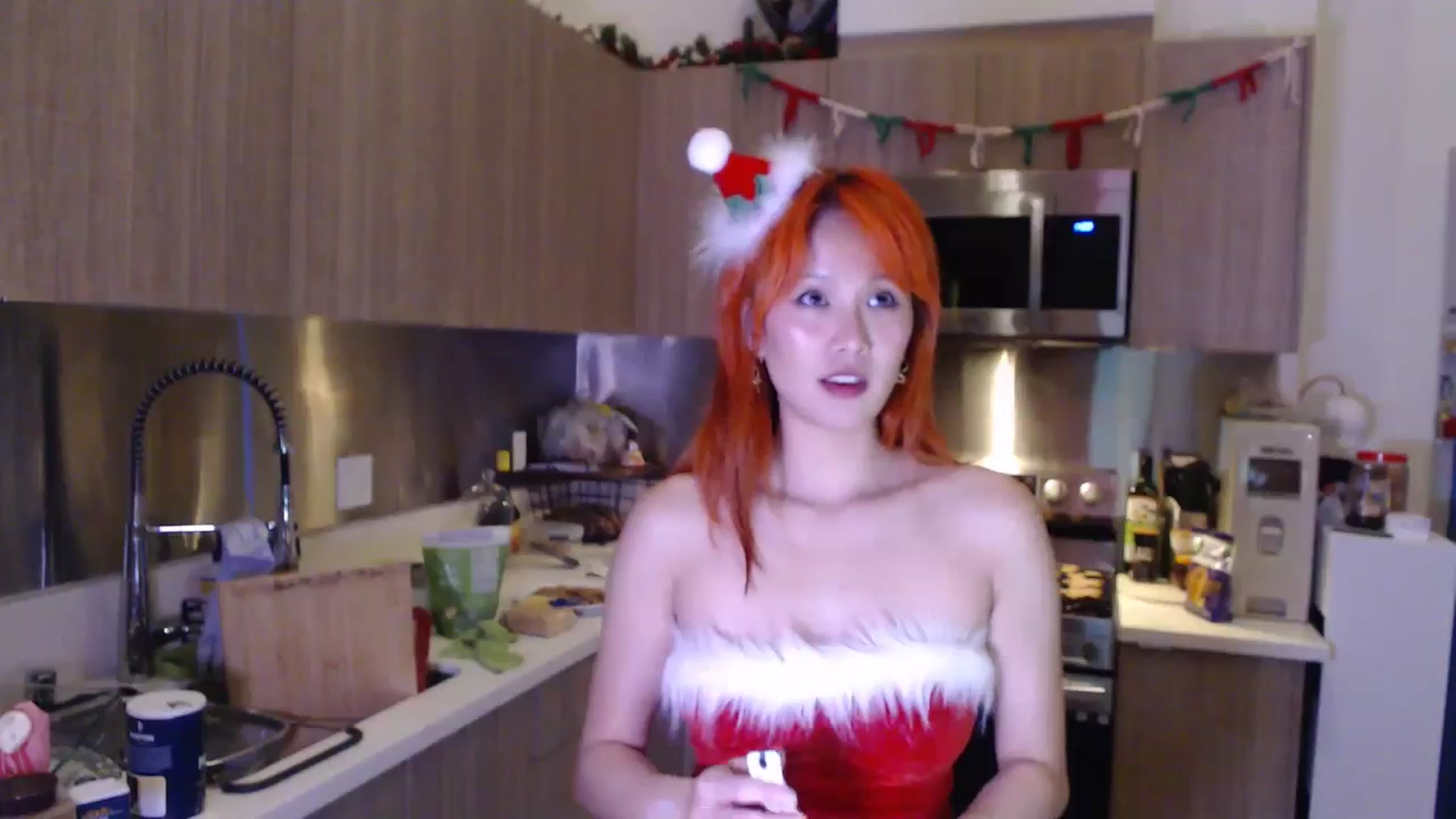 Gallery image thumbnail from Sleepych3w's myfreecams stream on, 12/23/2024, 07:45 image 18 of 20