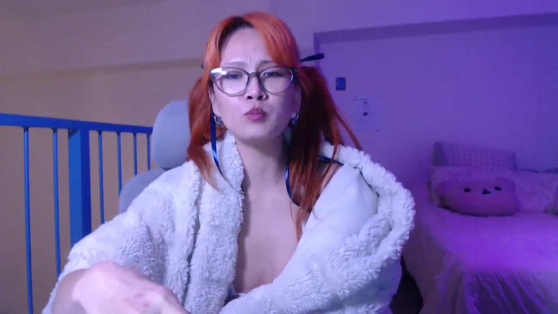 Gallery image thumbnail from Sleepych3w's myfreecams stream on, 12/28/2024, 08:58 image 17 of 20