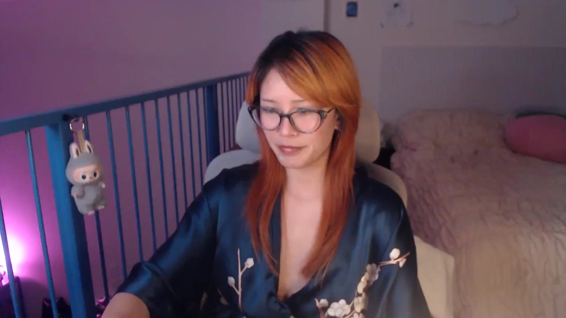 Gallery image thumbnail from Sleepych3w's myfreecams stream on, 03/24/2025, 05:12 image 3 of 20