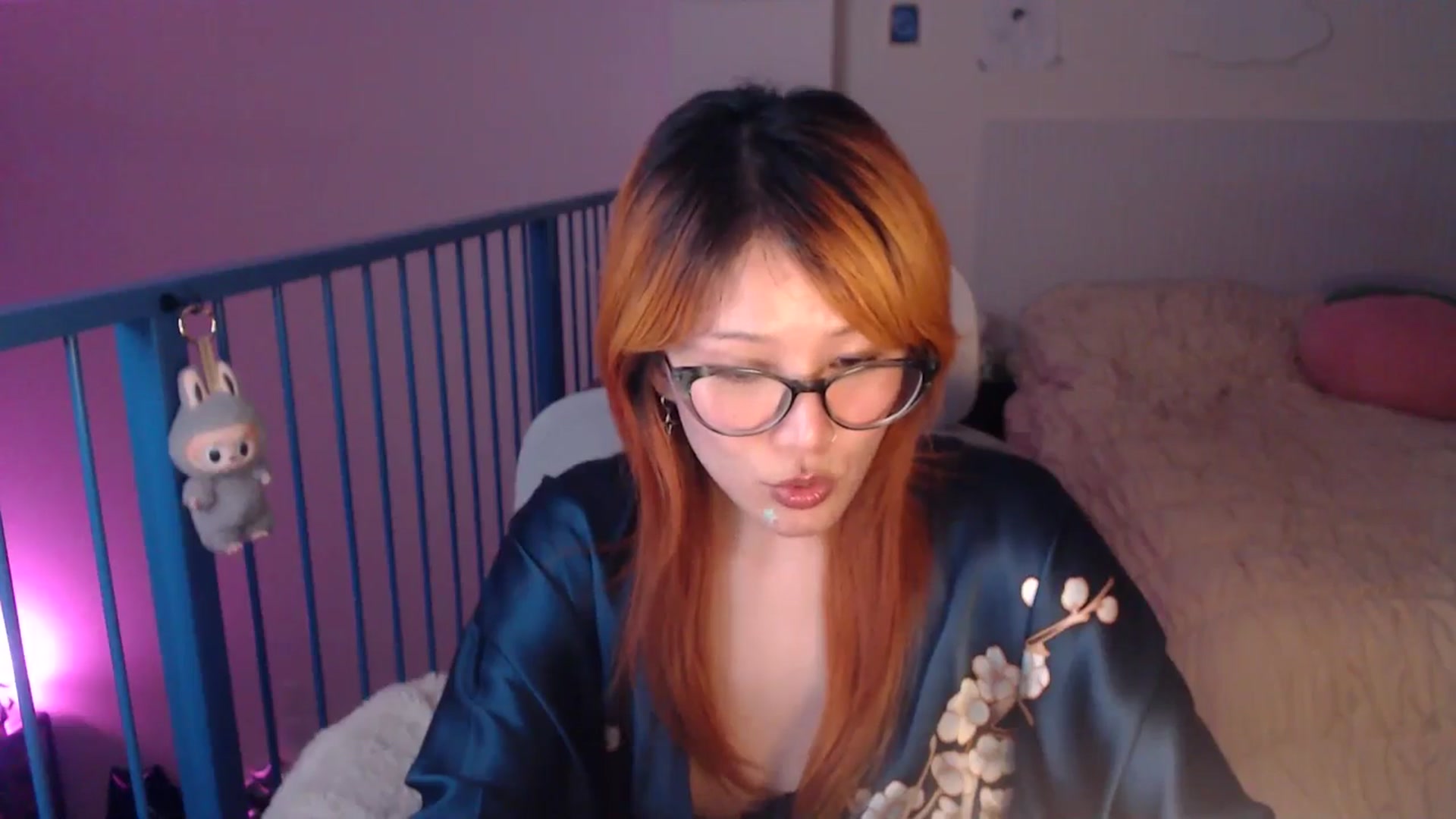 Gallery image thumbnail from Sleepych3w's myfreecams stream on, 03/24/2025, 05:12 image 2 of 20