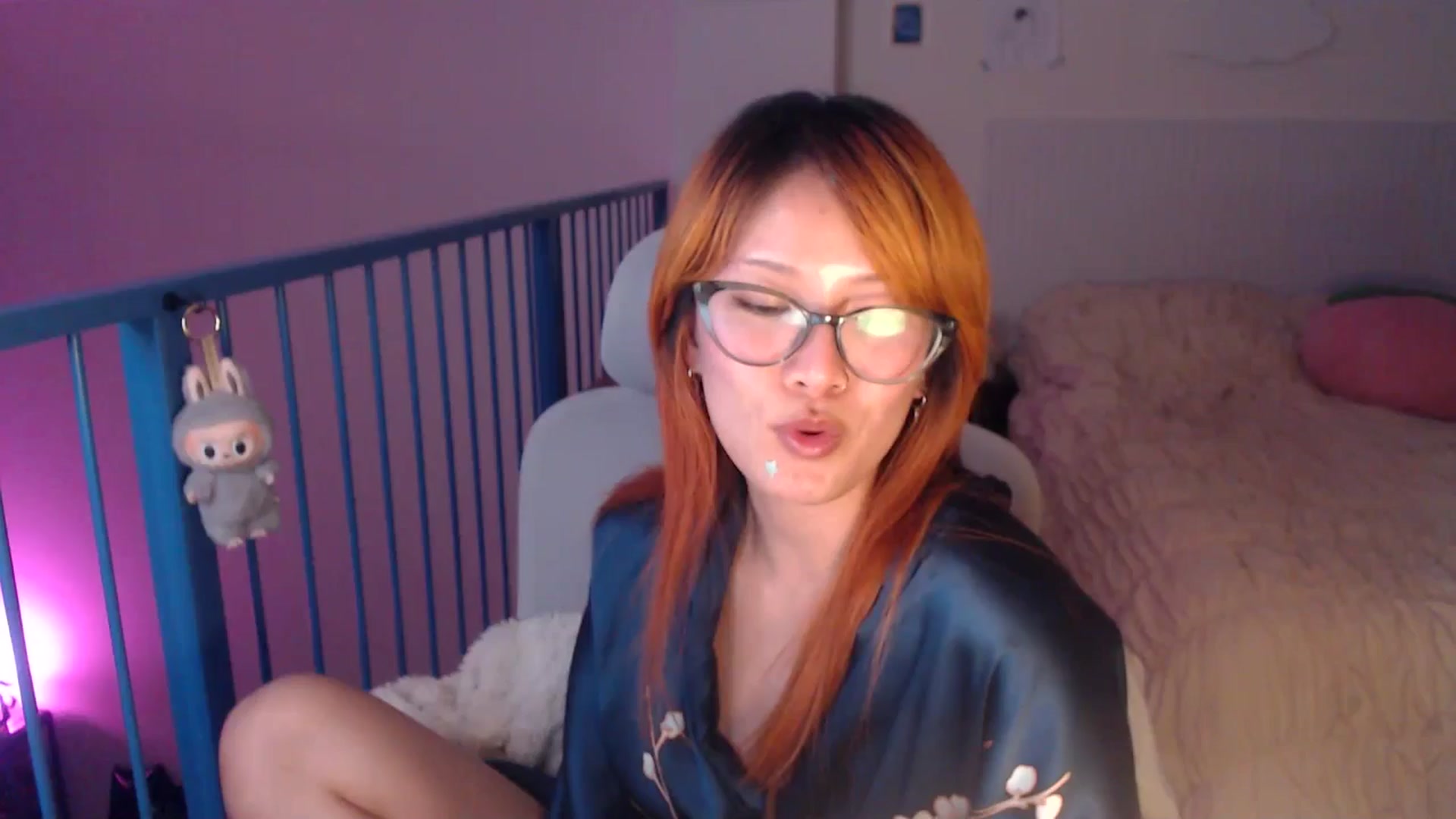 Gallery image thumbnail from Sleepych3w's myfreecams stream on, 03/24/2025, 05:12 image 7 of 20