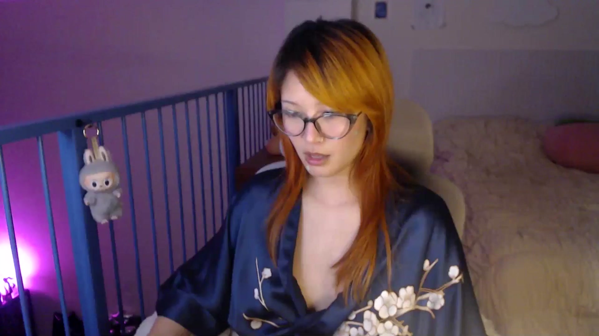 Gallery image thumbnail from Sleepych3w's myfreecams stream on, 03/24/2025, 05:12 image 11 of 20
